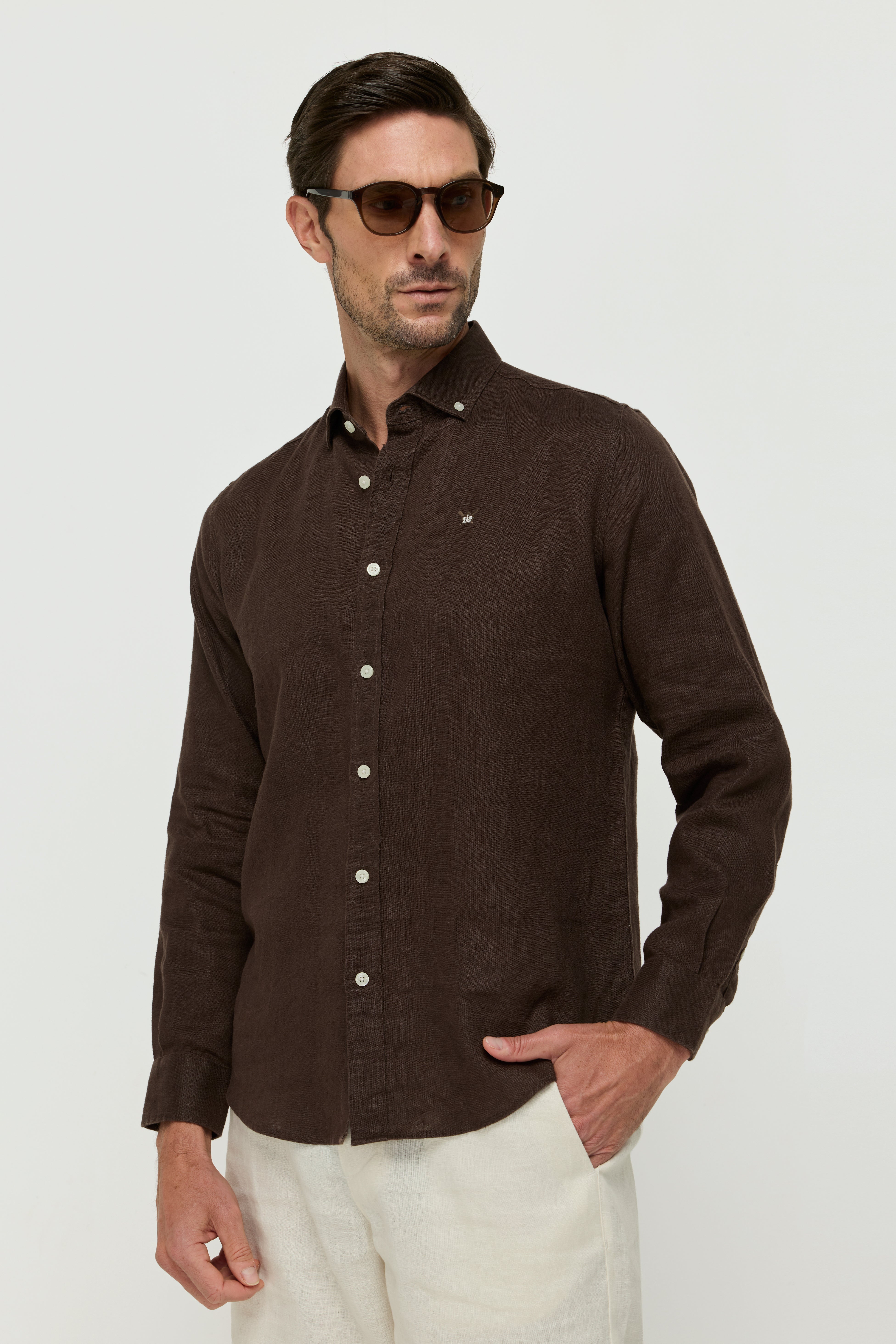 เสื้อเชิ้ตผ้าลินินแขนยาว