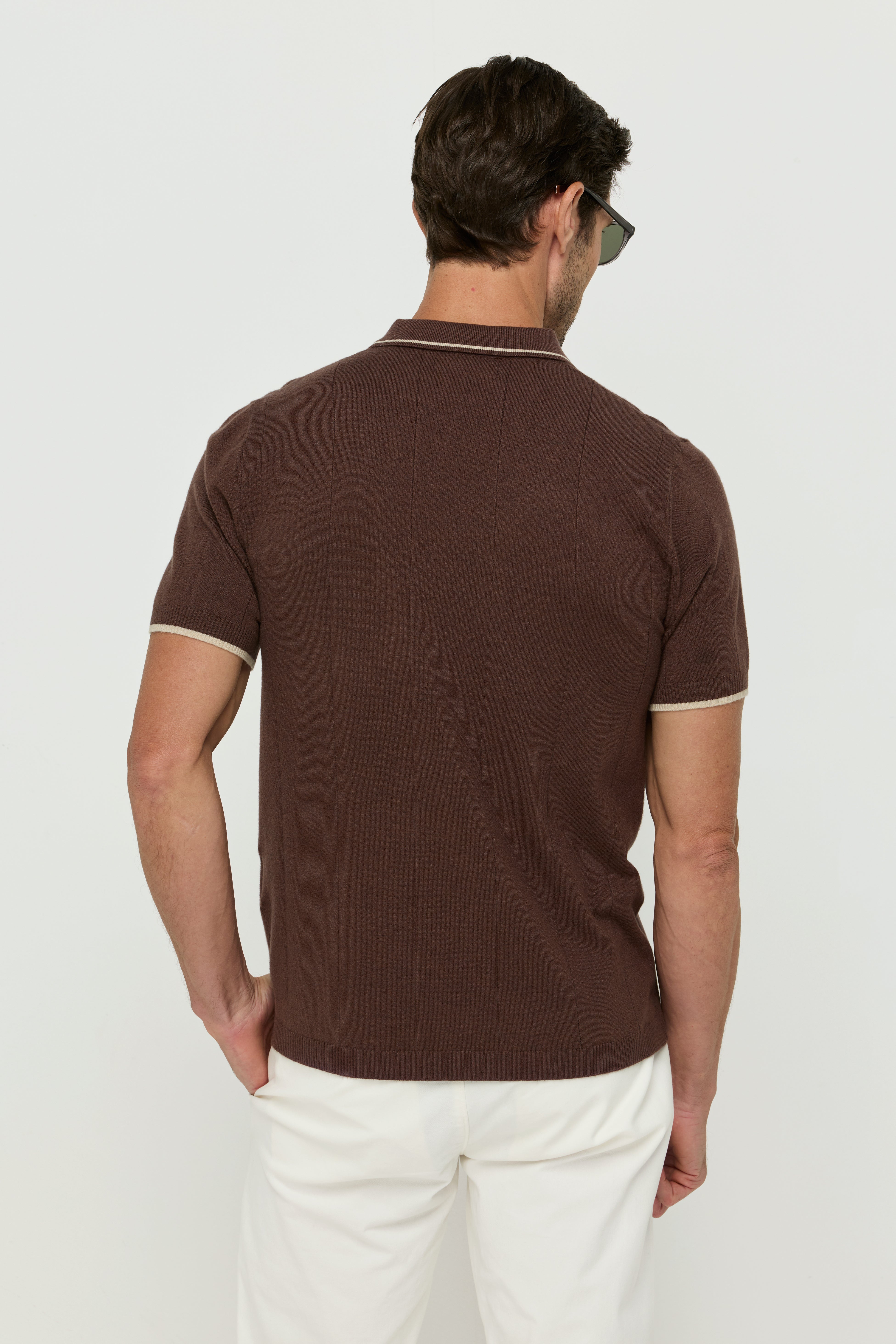 เสื้อโปโลถักลายทาง