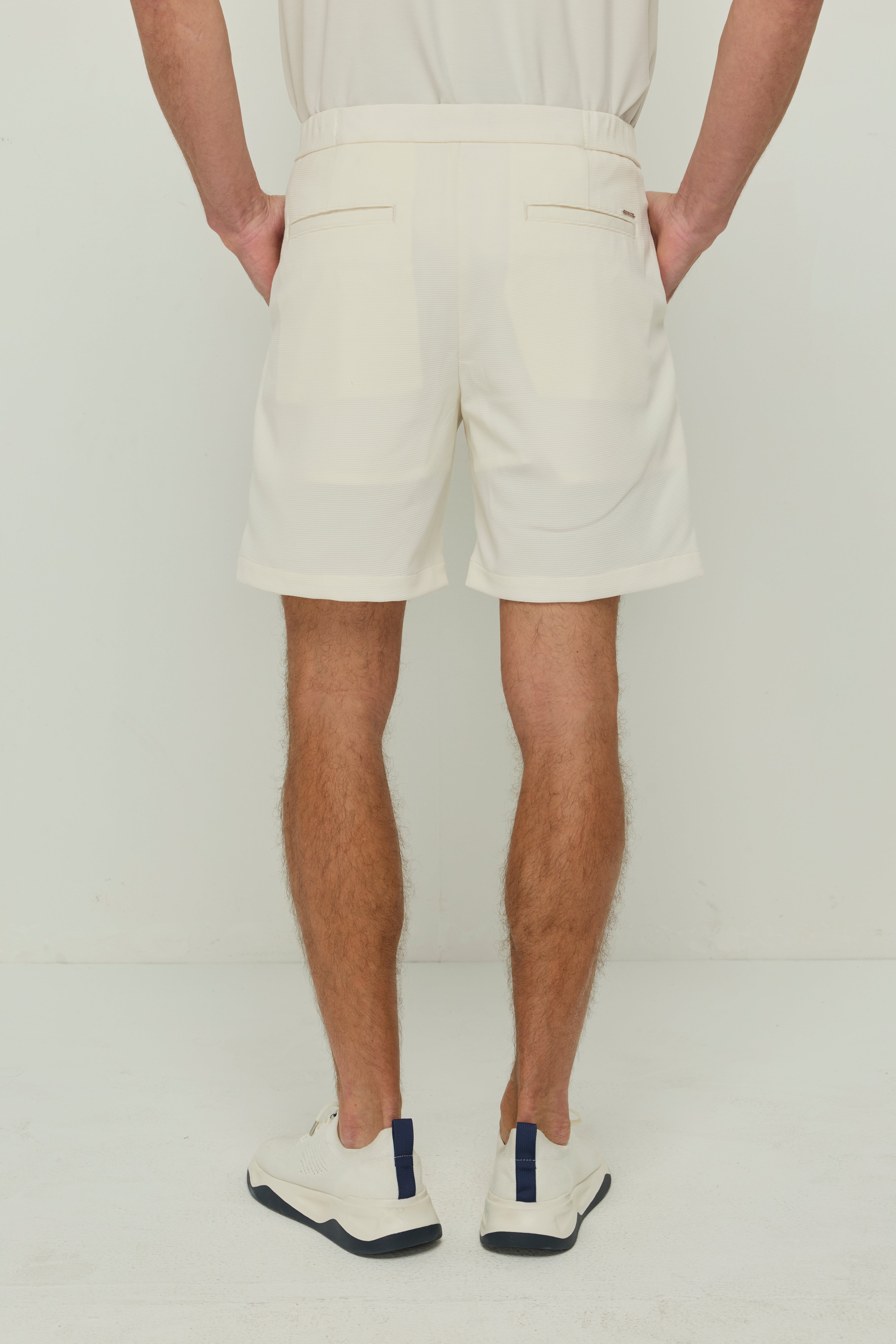 OFF WHITE SHORT PANTS