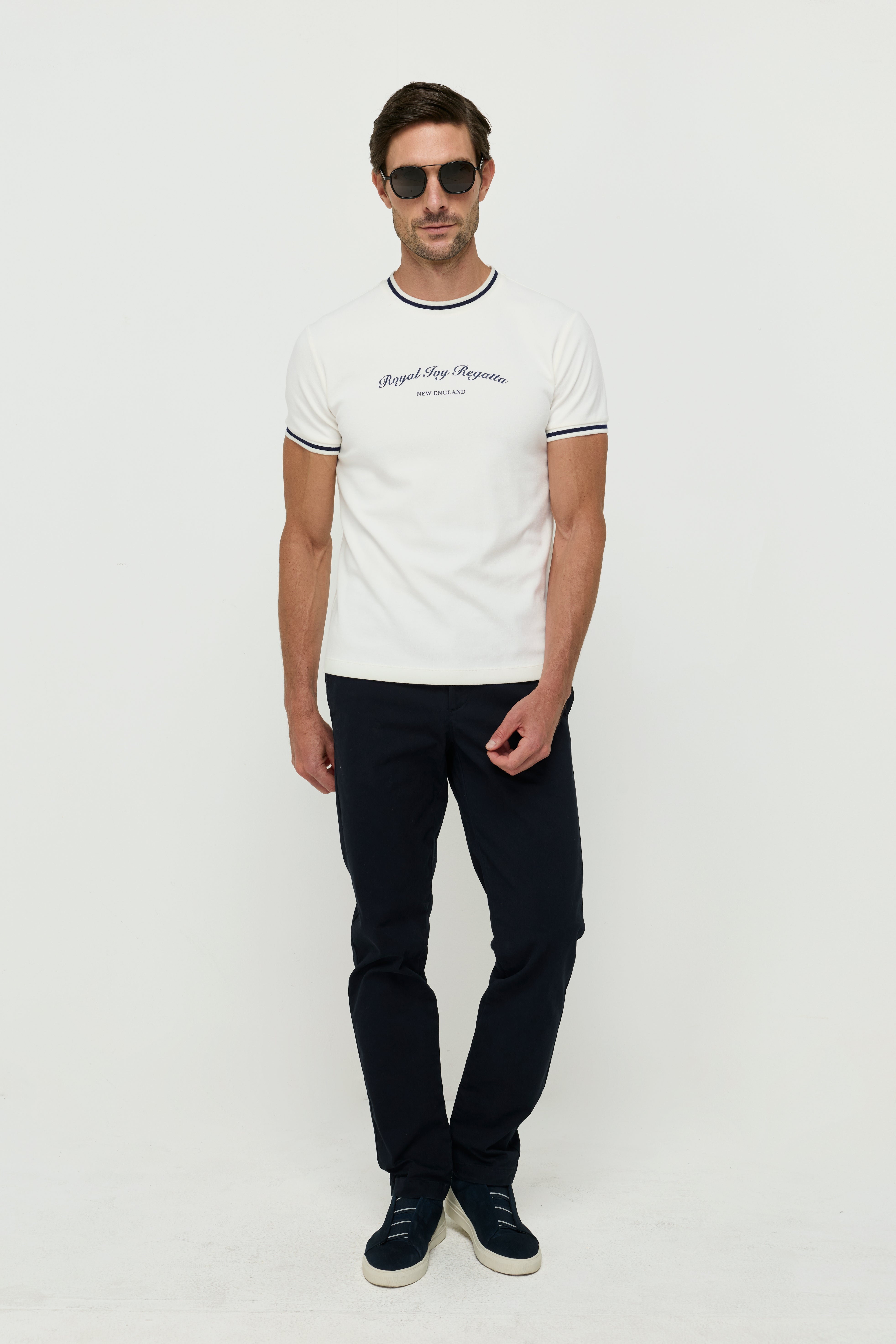 เสื้อยืดพิมพ์ลายปิเก้