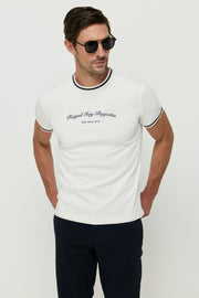 เสื้อยืดพิมพ์ลายปิเก้