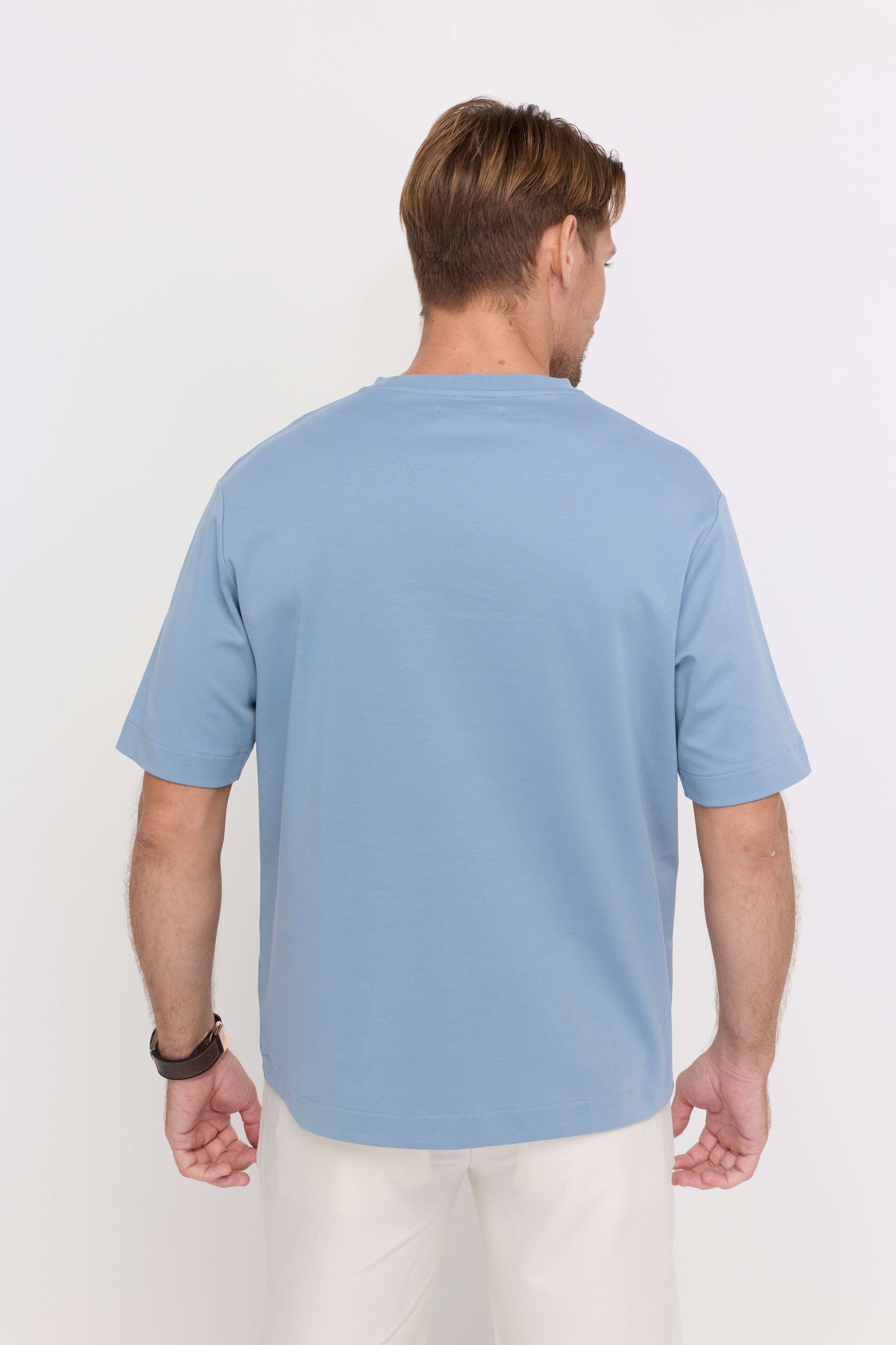 MINIMAL LOGO PATCH CREWNECK T-SHIRT