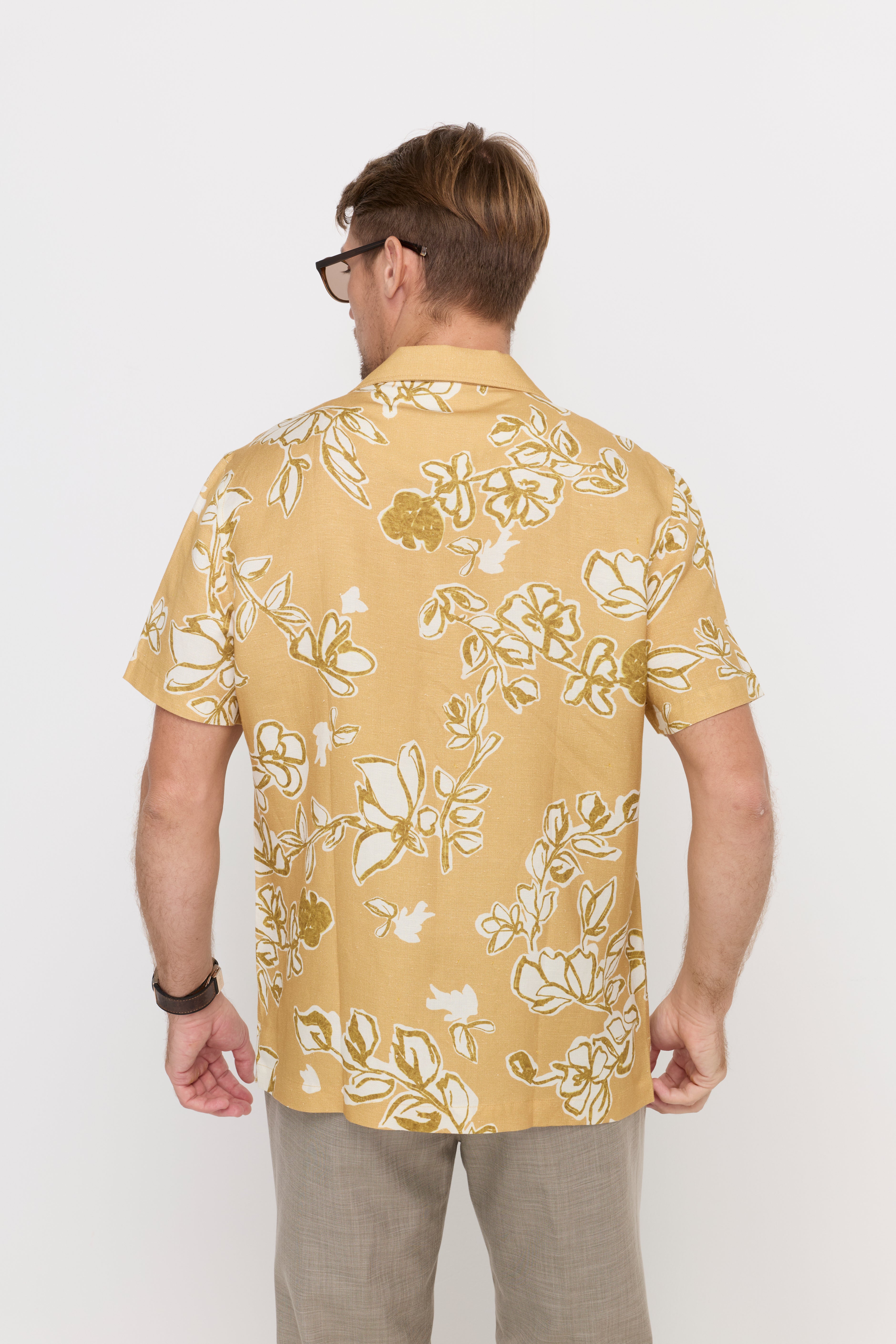 FLORAL PRINT RESORT SHIRT