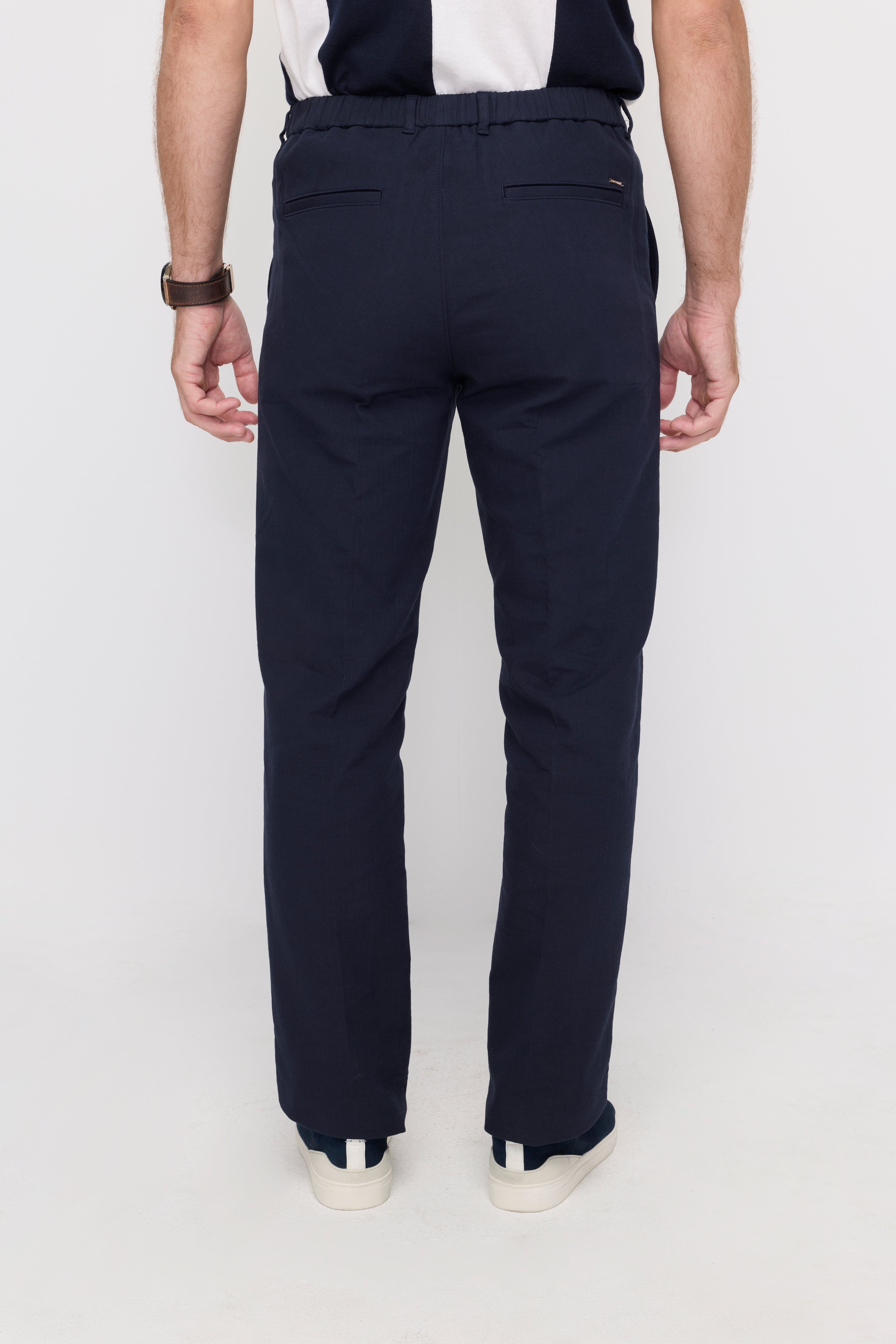 CLASSIC STRAIGHT-LEG TAILORED TROUSERS