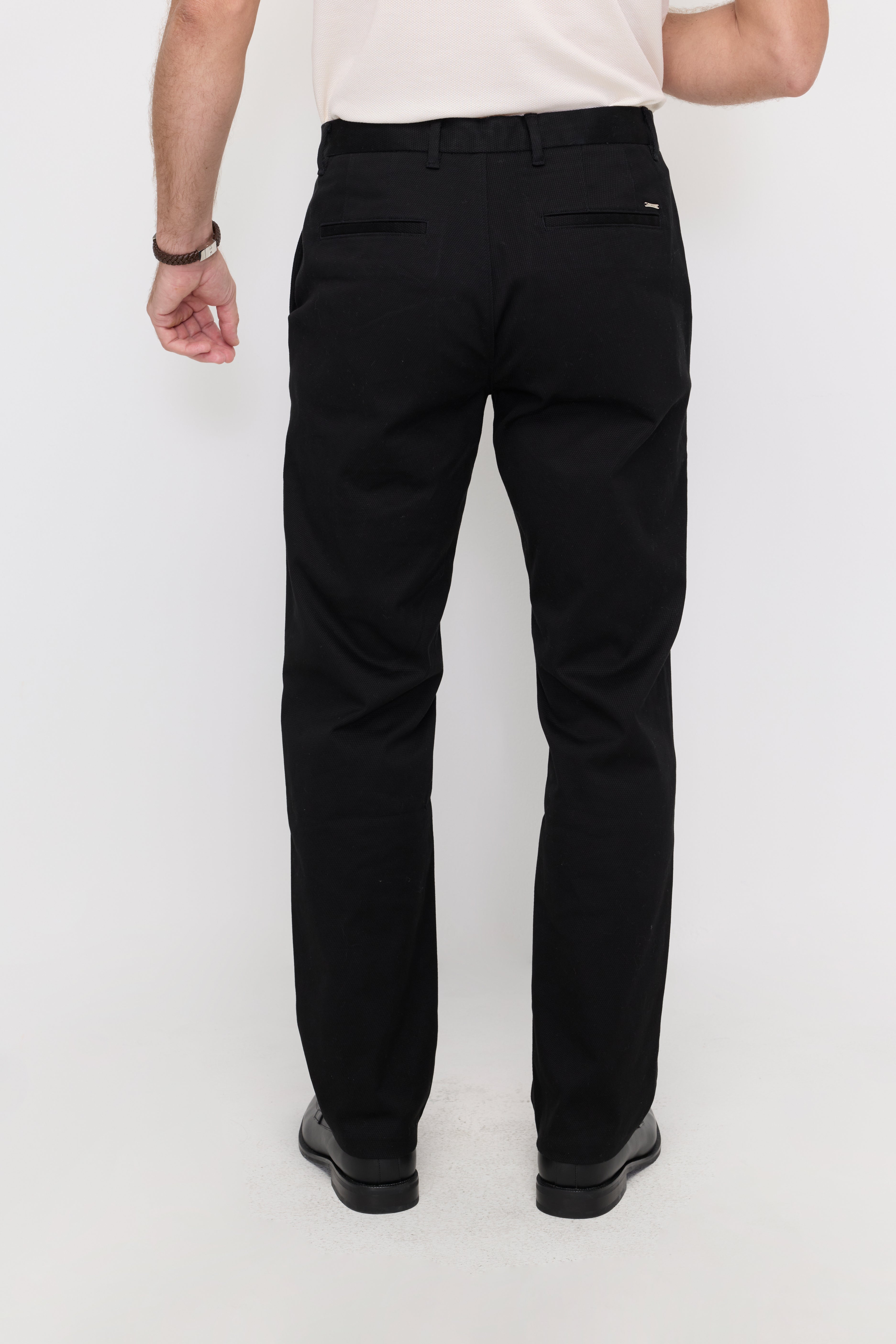 CLASSIC TAILORED STRAIGHT-LEG TROUSERS