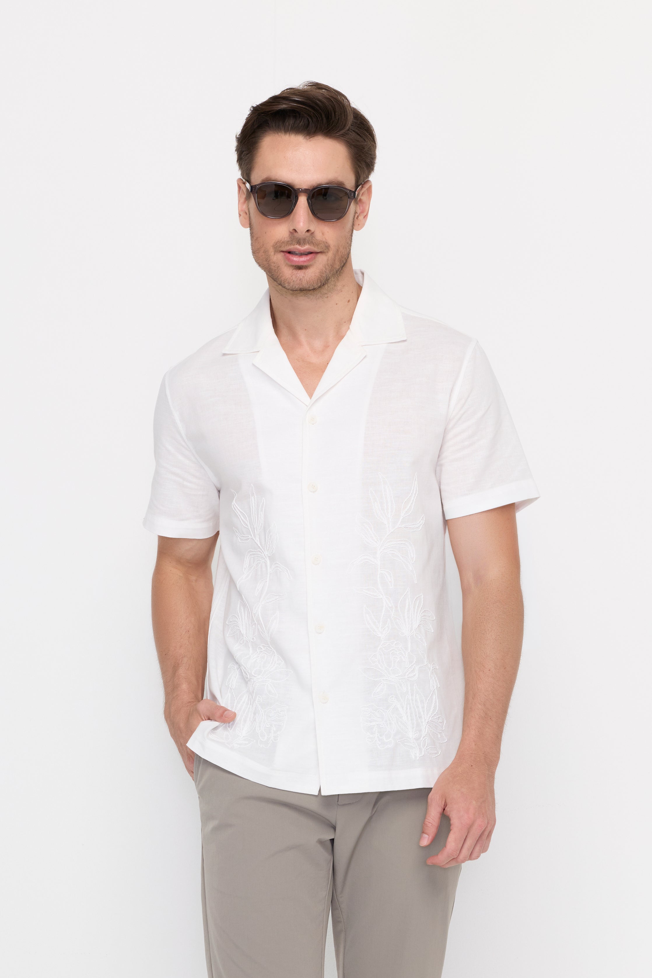 IVORY BOTANICAL EMBROIDERED CAMP COLLAR SHIRT