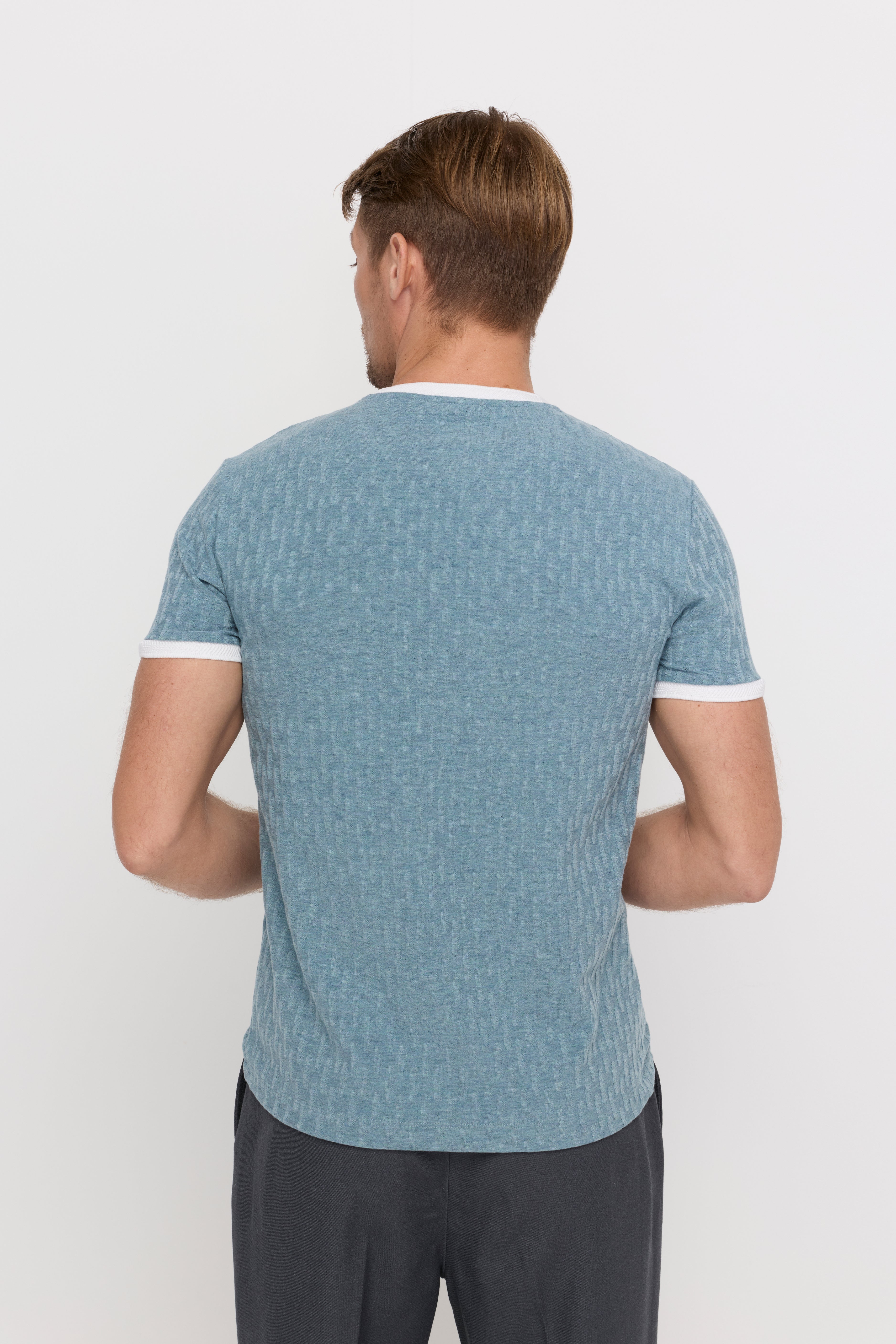 JERSEY WITH LOGO DETAIL T-SHIRT