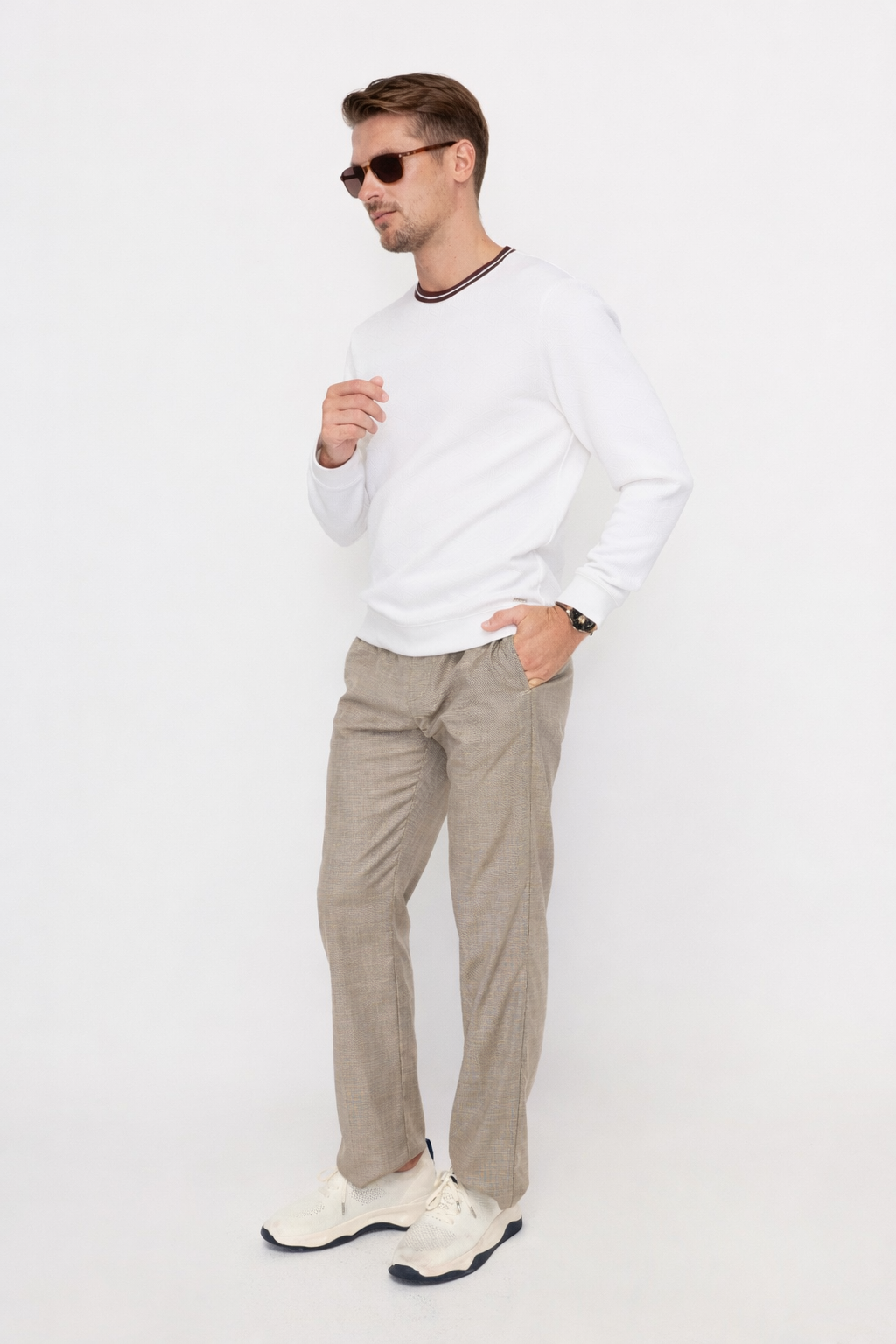 TEXTURED CONTRAST COLLAR SWEATSHIRTS