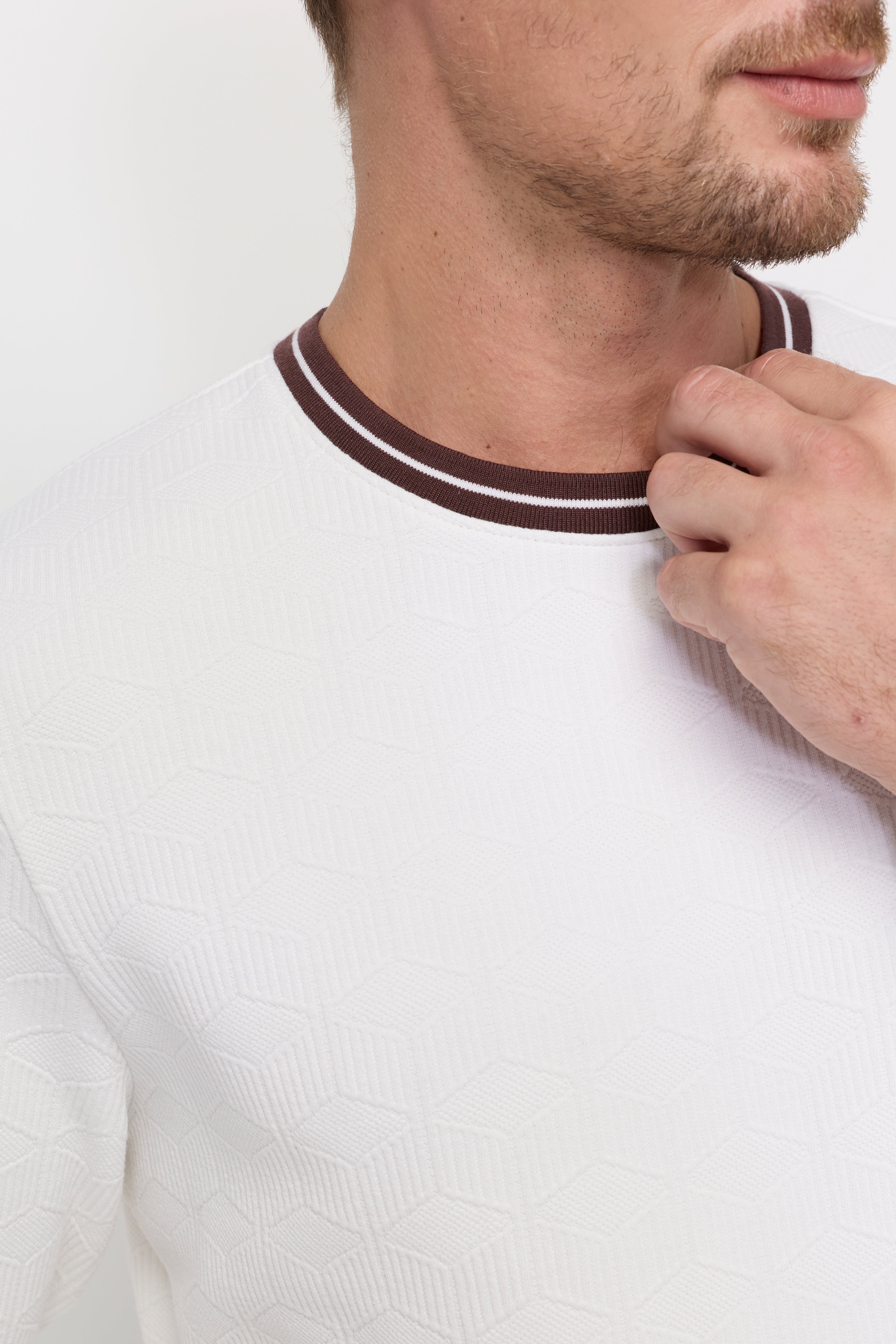 TEXTURED CONTRAST COLLAR SWEATSHIRTS
