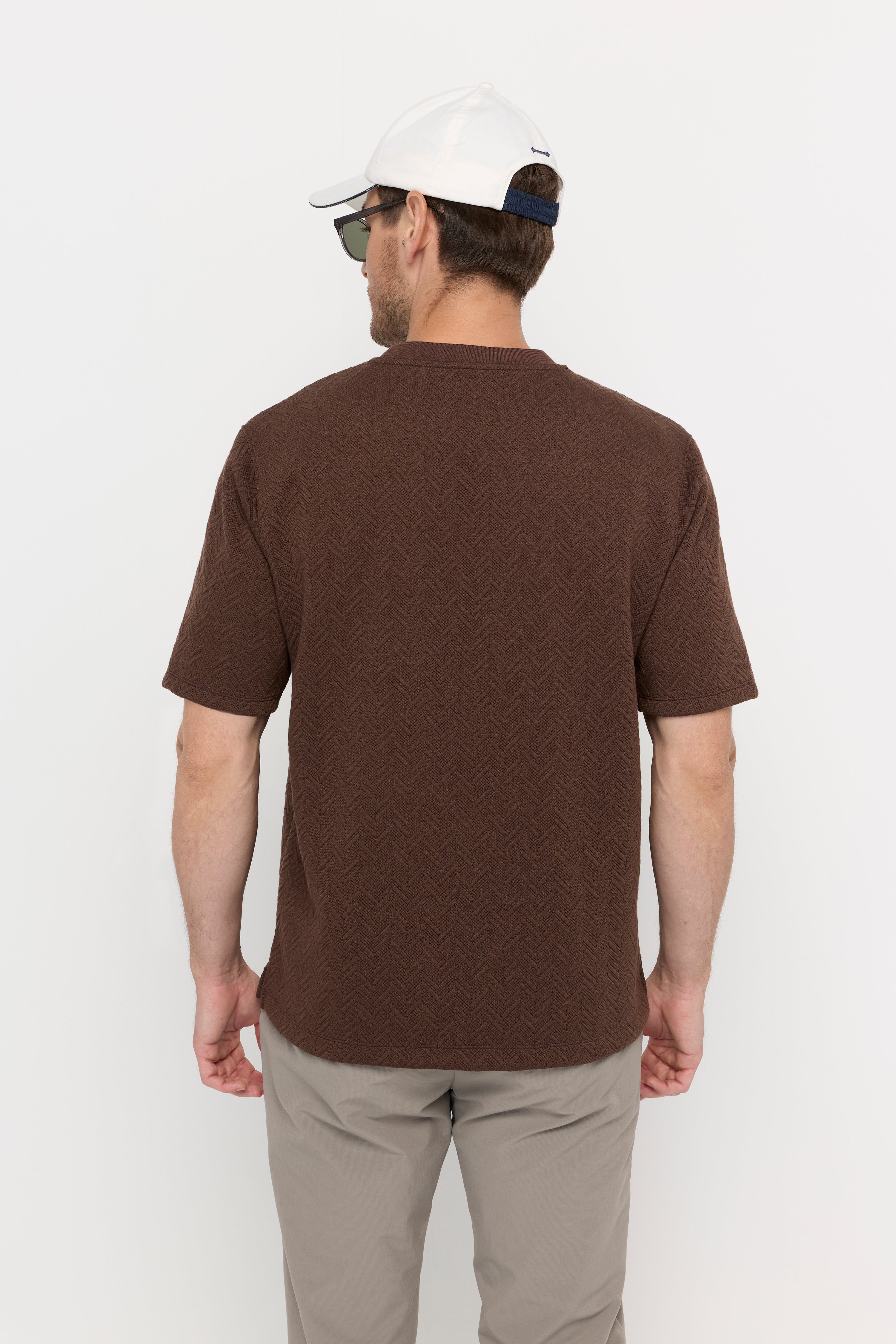 JACQUARD TEXTURE CREW NECK T-SHIRT