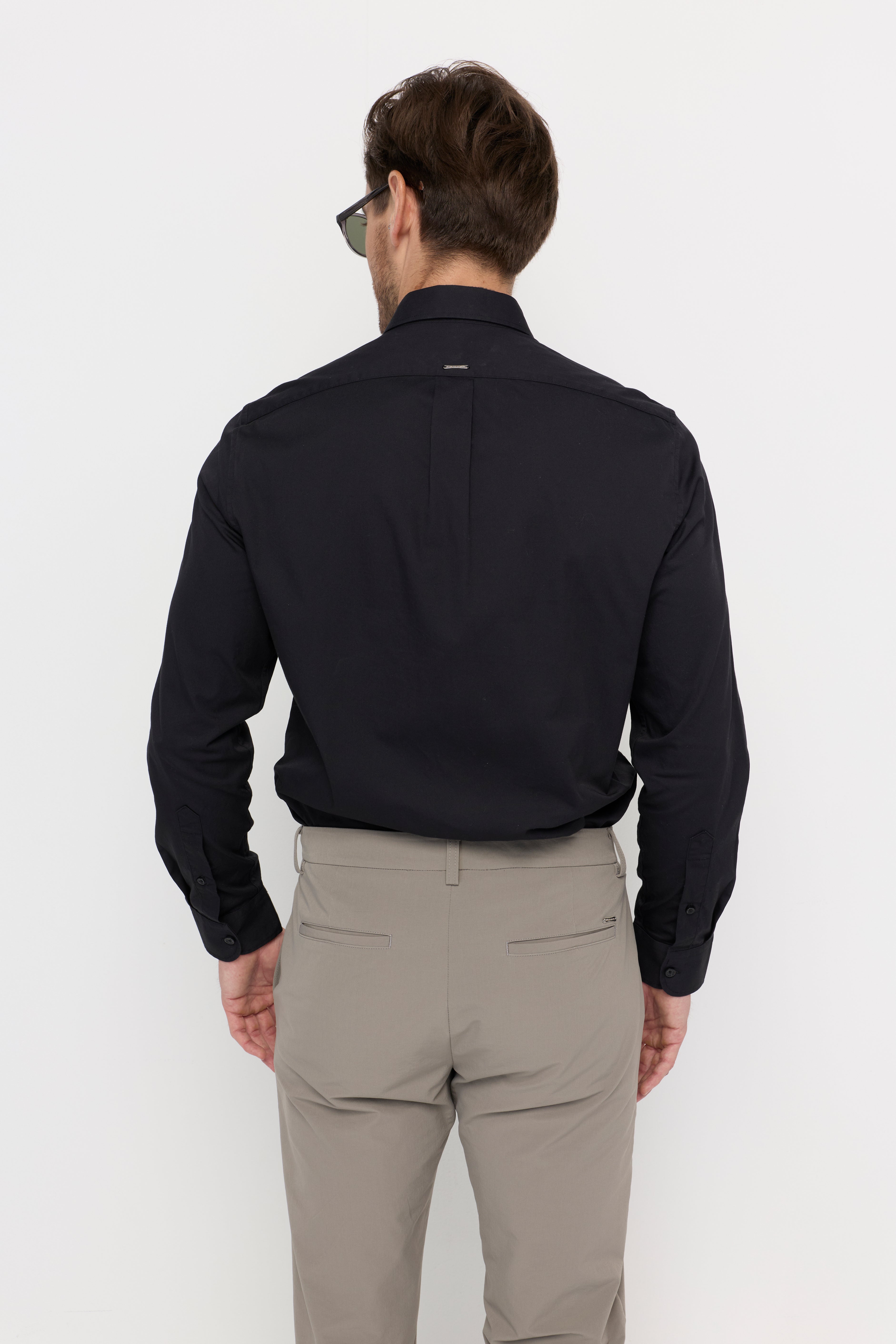 TWIN-POCKET LONG SLEEVE SHIRT