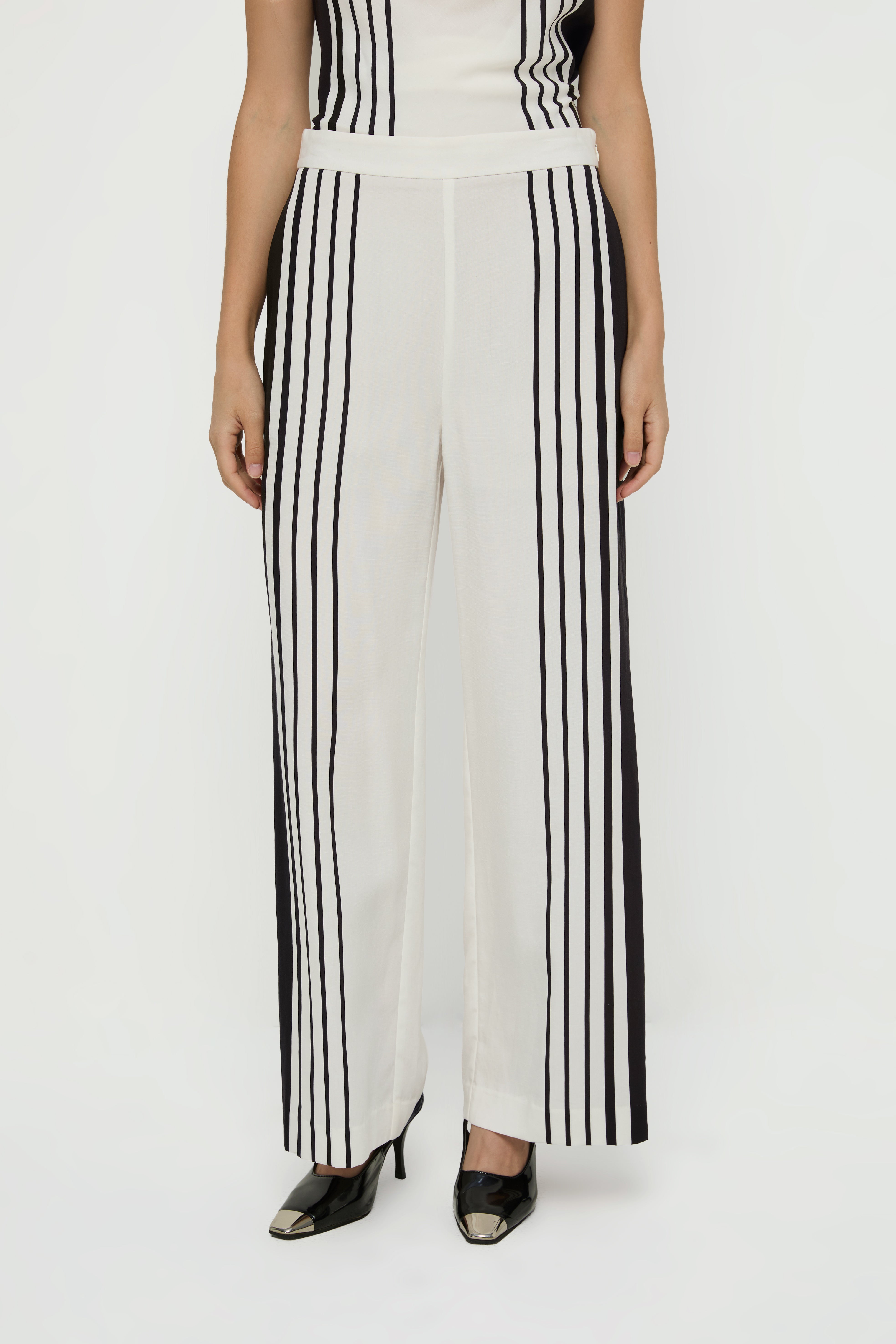 PRINTED WHITE PANTS