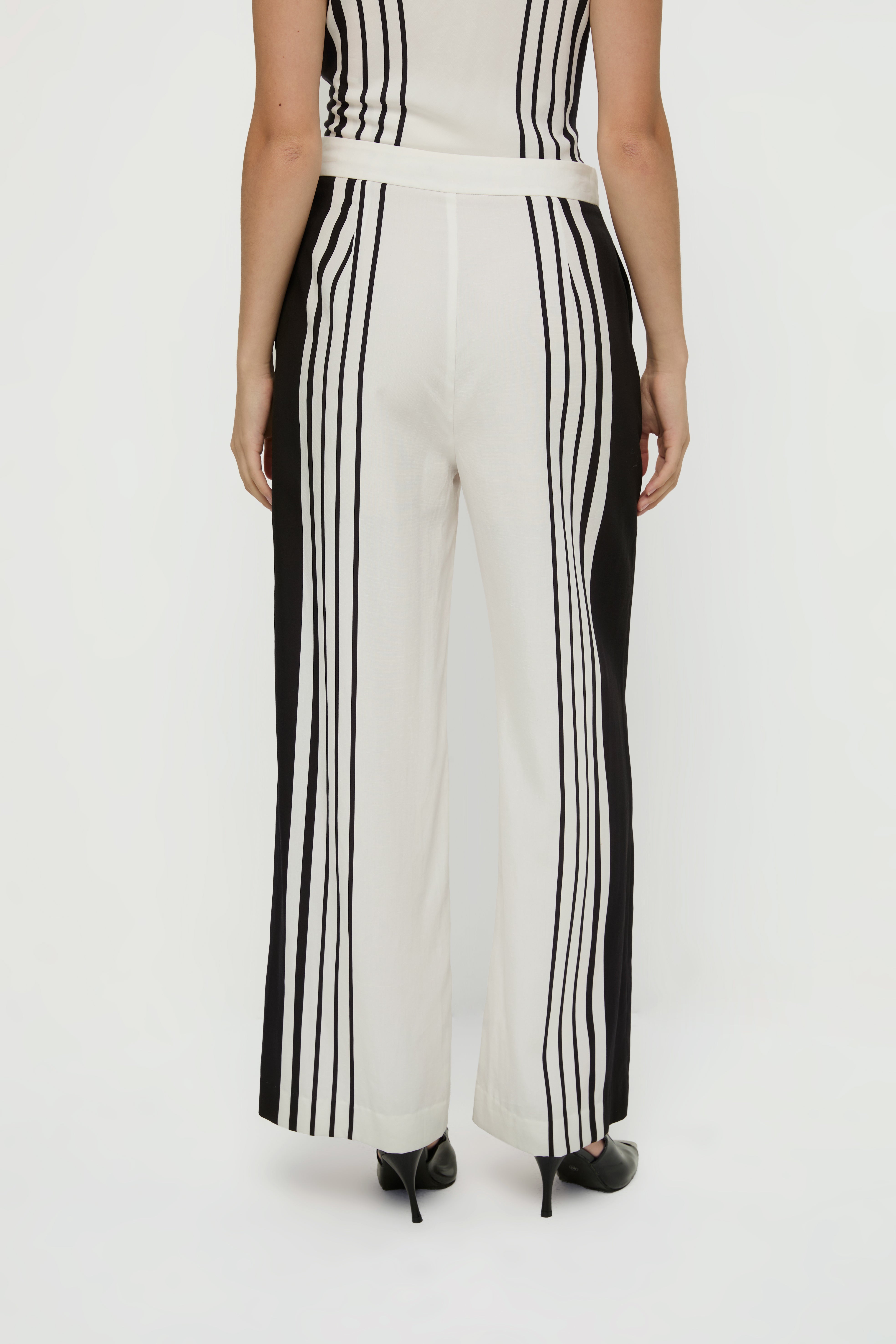 PRINTED WHITE PANTS