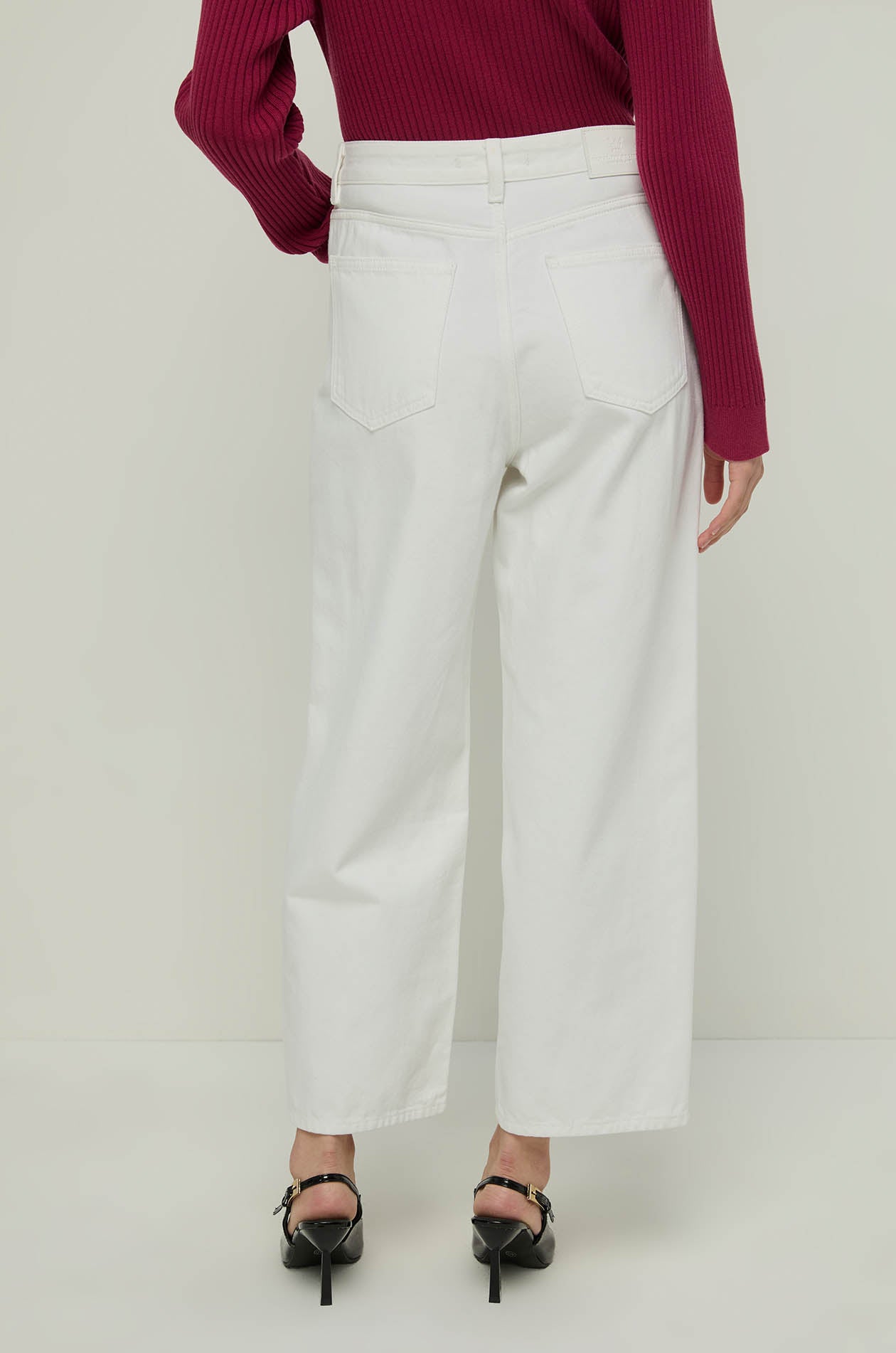 WIDE LEG ANKLE JEANS