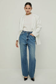 MID-RISE STRAIGHT LEG JEANS