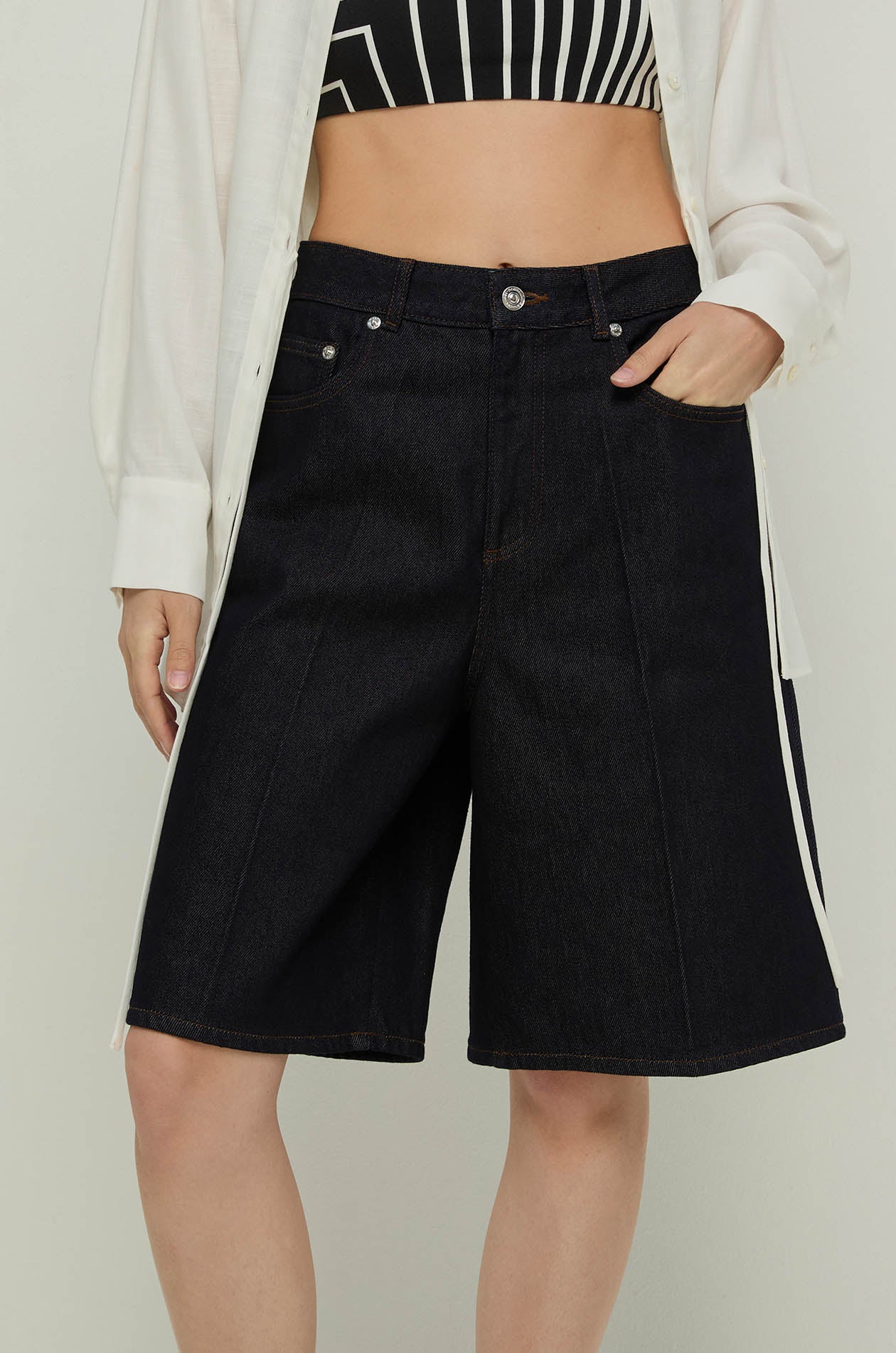 INDIGO BERMUDA DENIM SHORTS