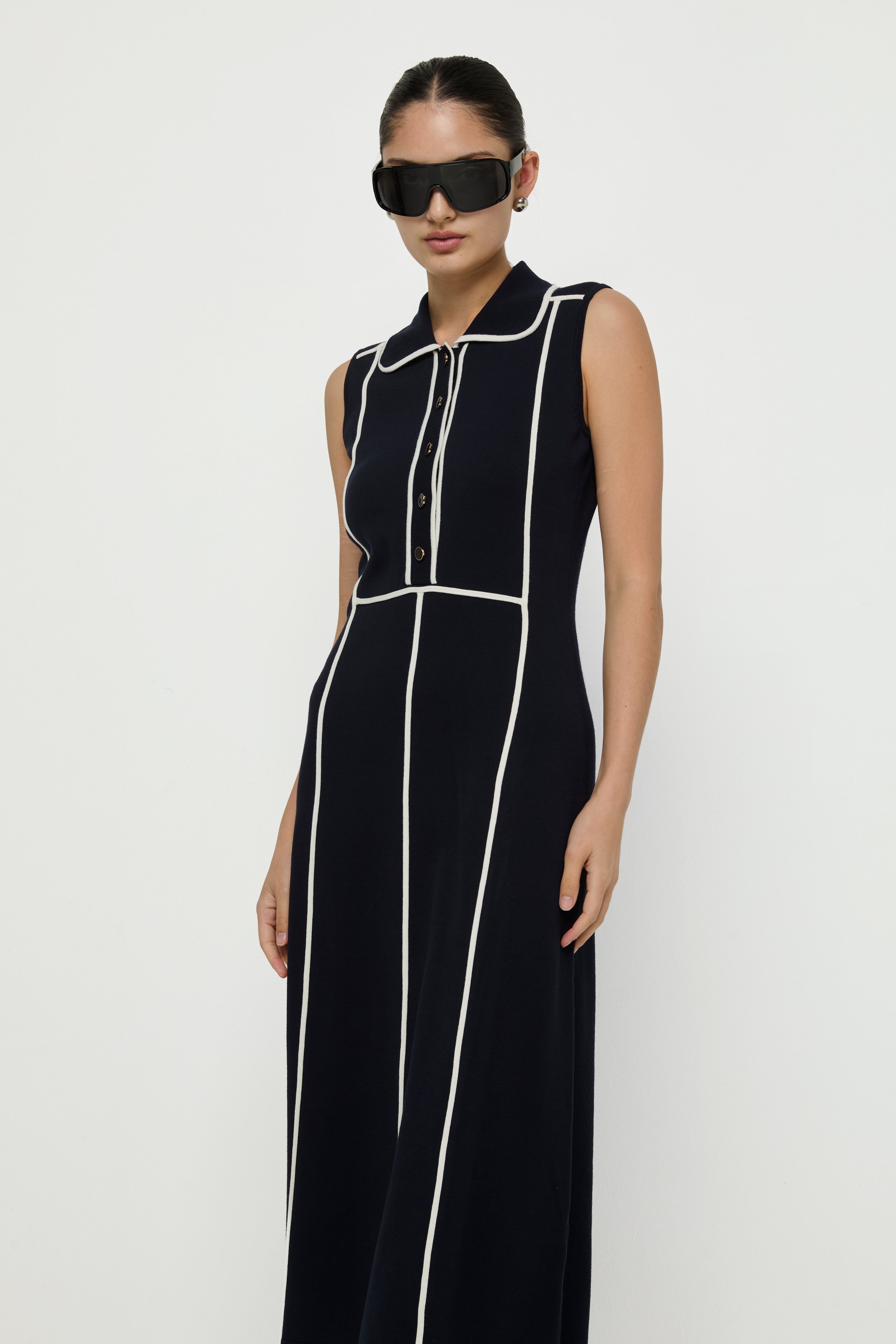 CONTRAST PIPING DRESS