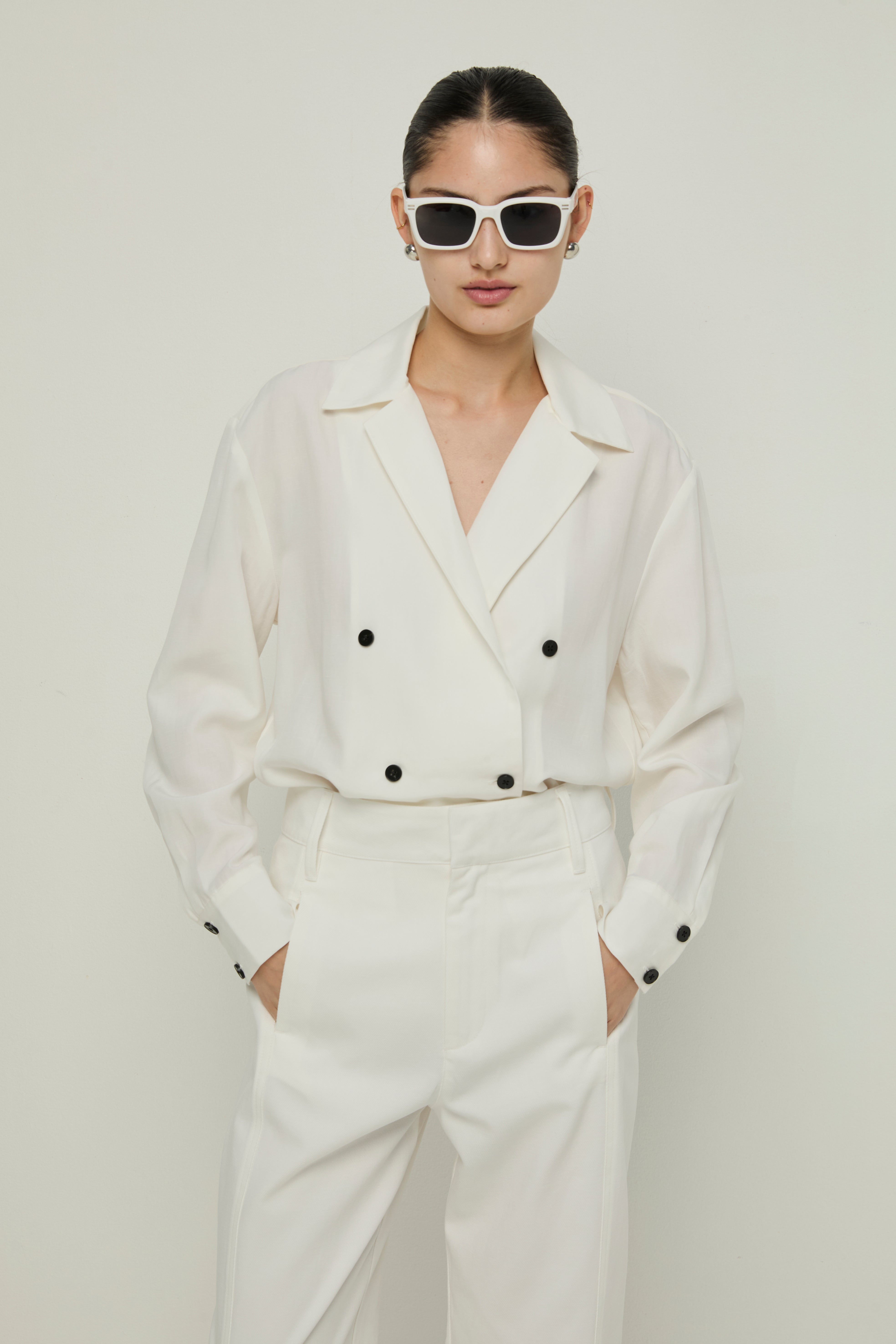 DOUBLE-BREASTED BLOUSE