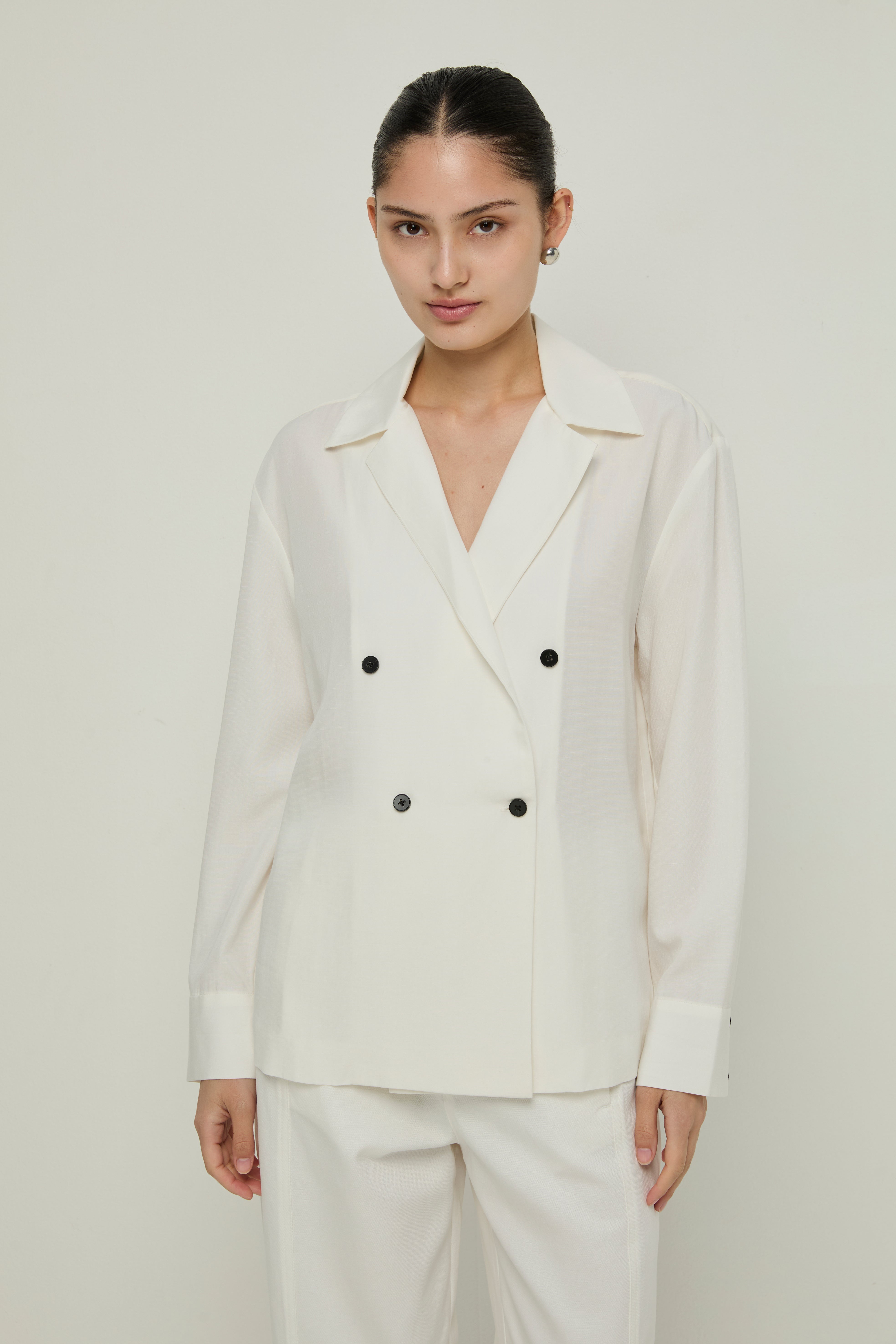 DOUBLE-BREASTED BLOUSE