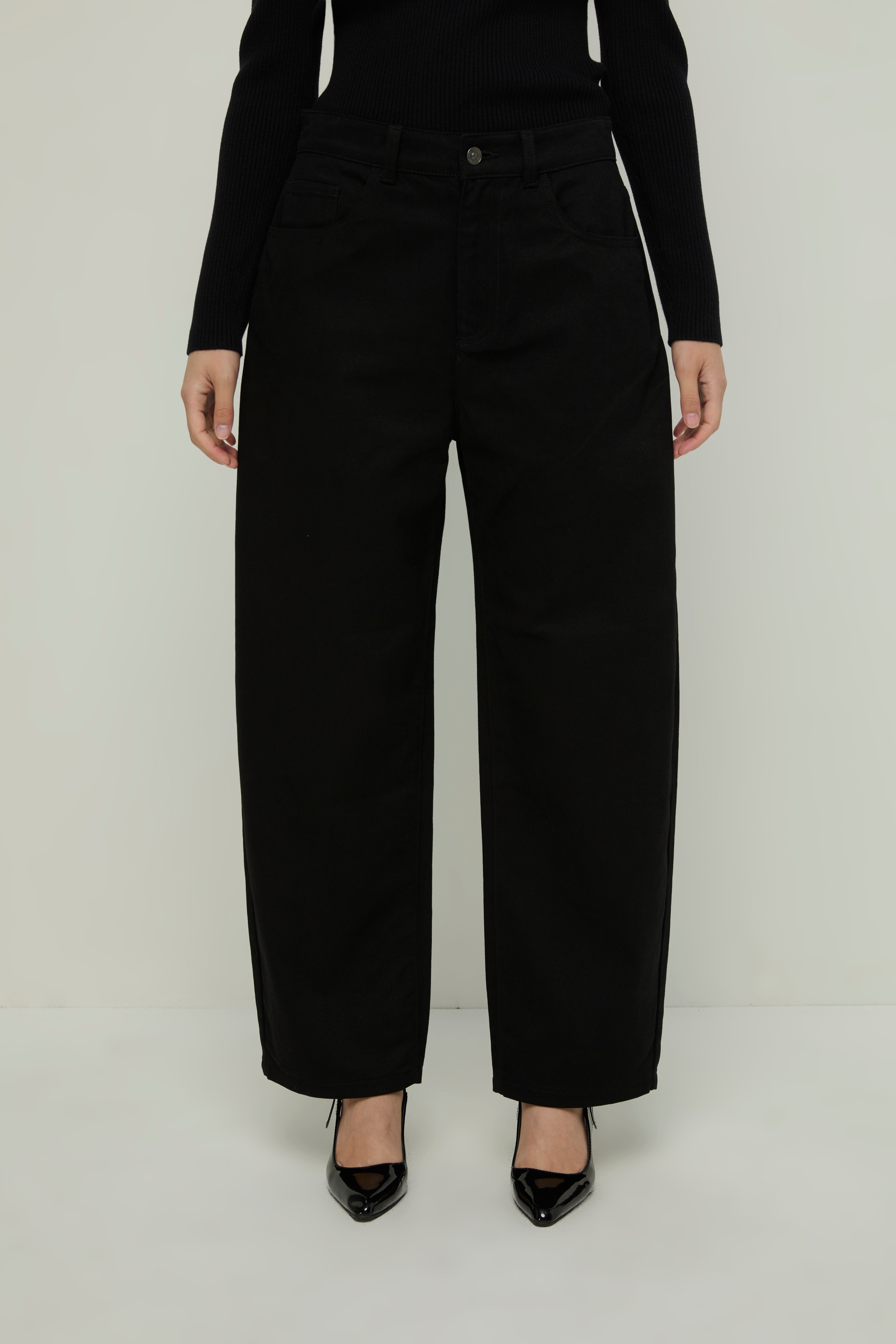 BLACK BARREL PANTS