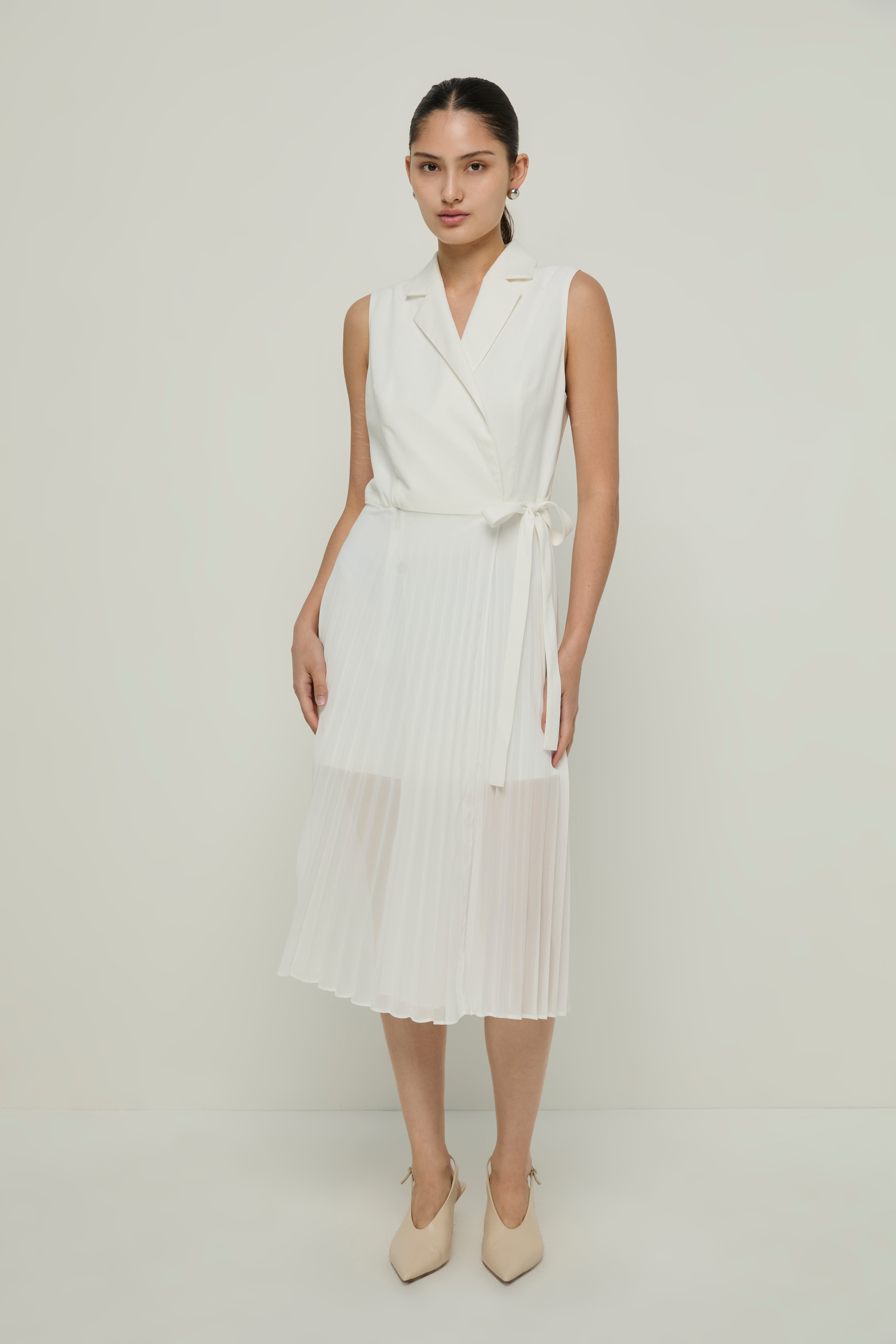SLEEVELESS WRAP PLEATED DRESS