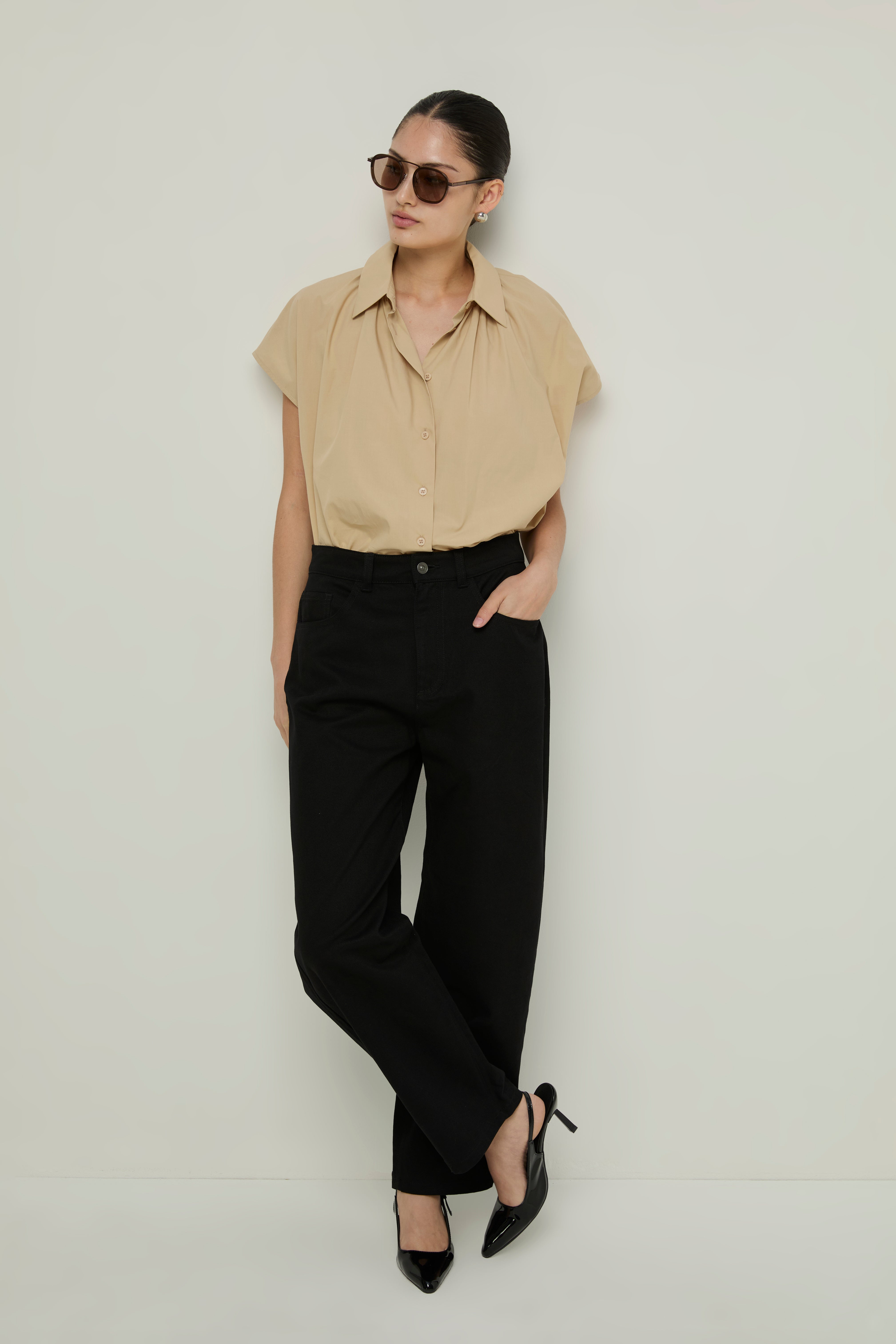 GATHERED NECKLINE BLOUSE