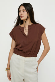 GATHERED HEM TOP