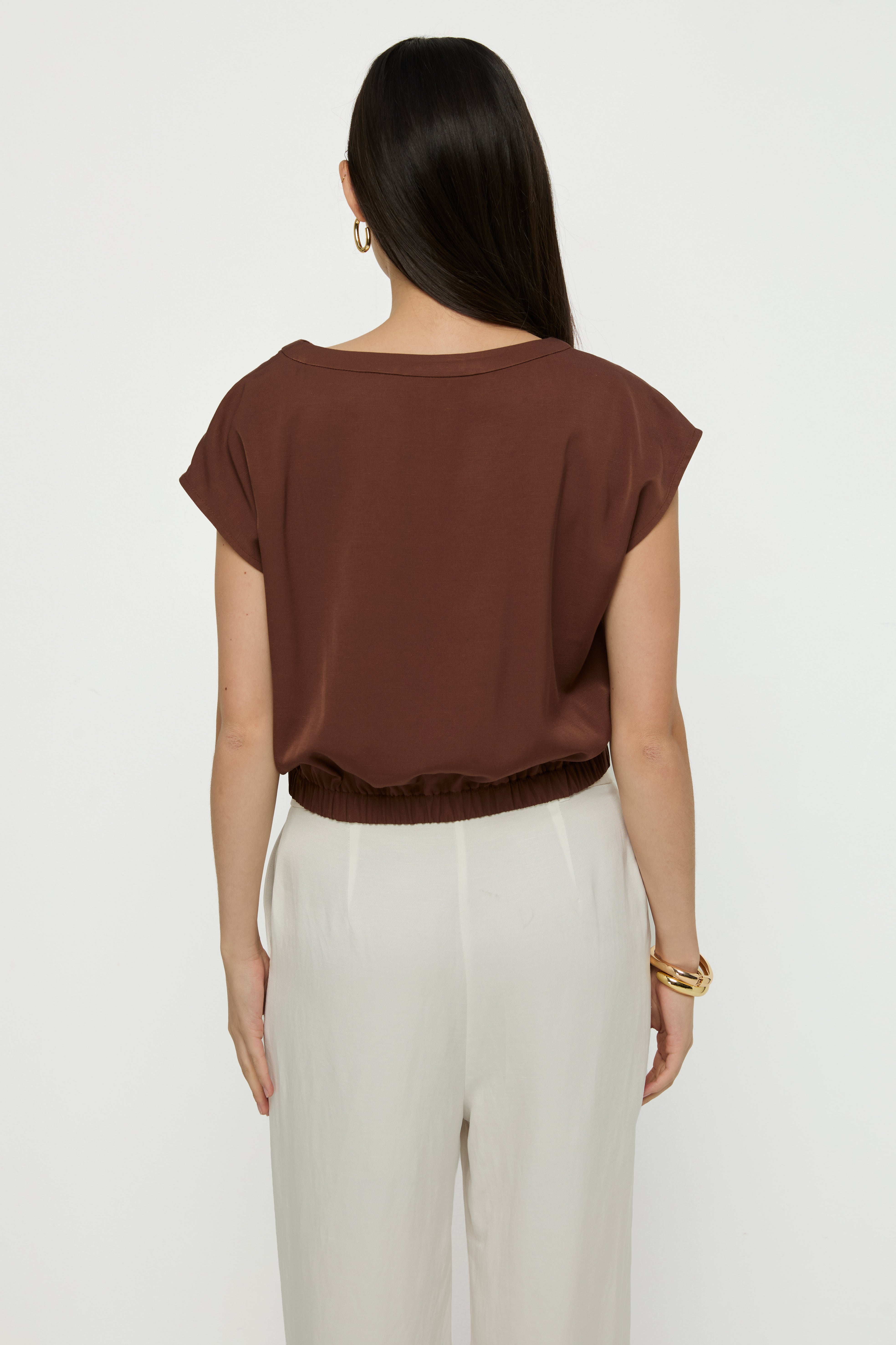 GATHERED HEM TOP