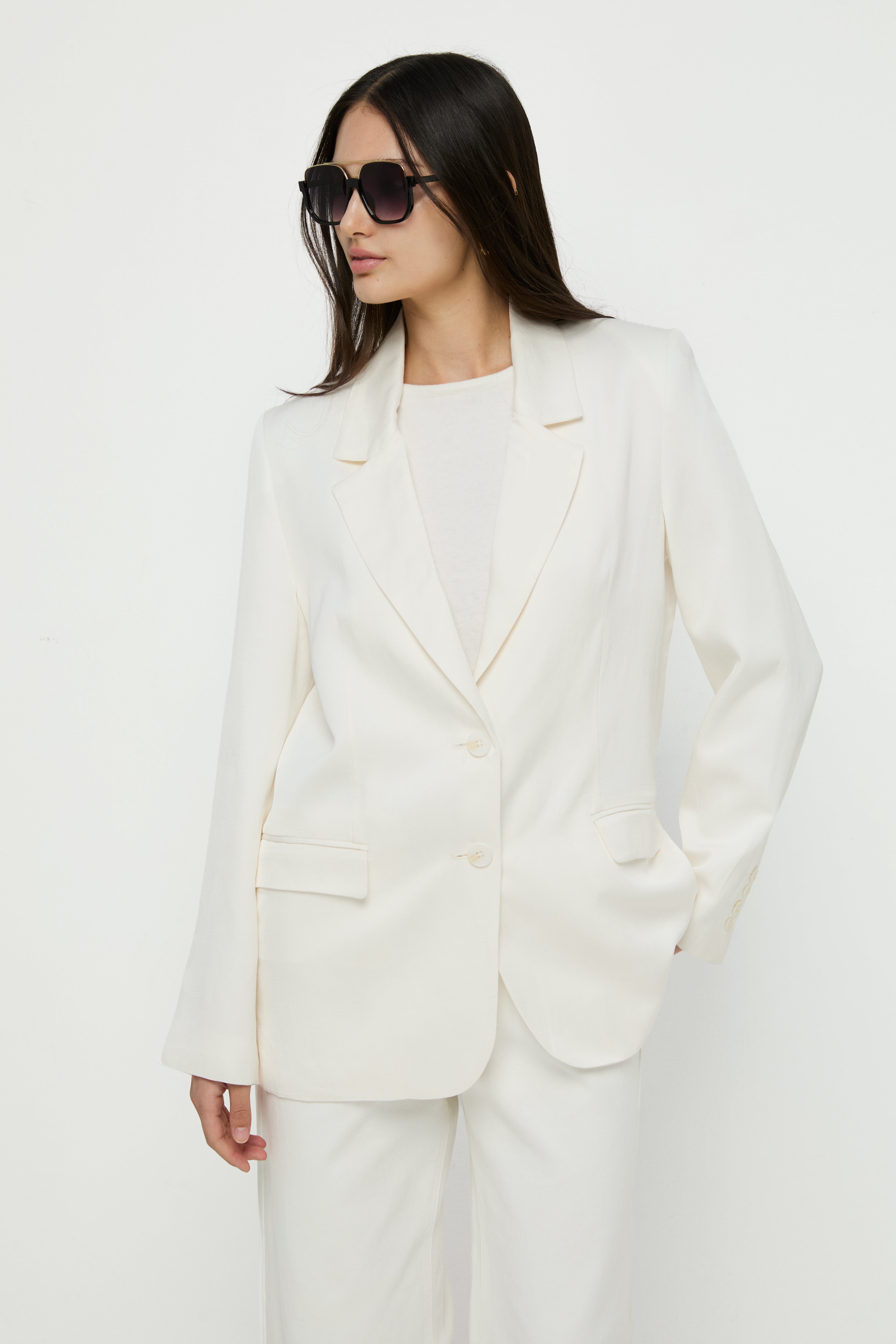 TAILORED SINGLE-BREASTED BLAZER