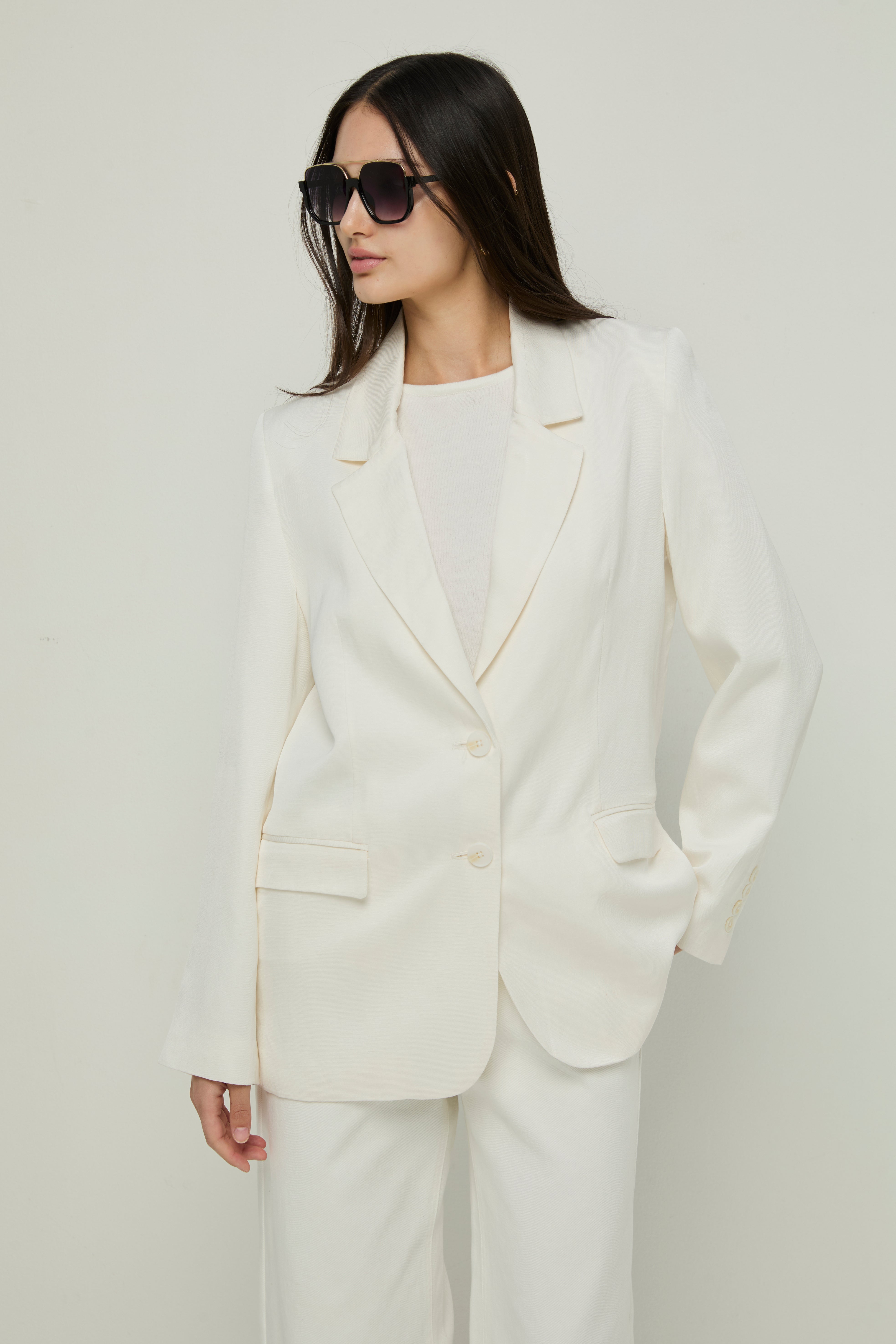 TAILORED SINGLE-BREASTED BLAZER