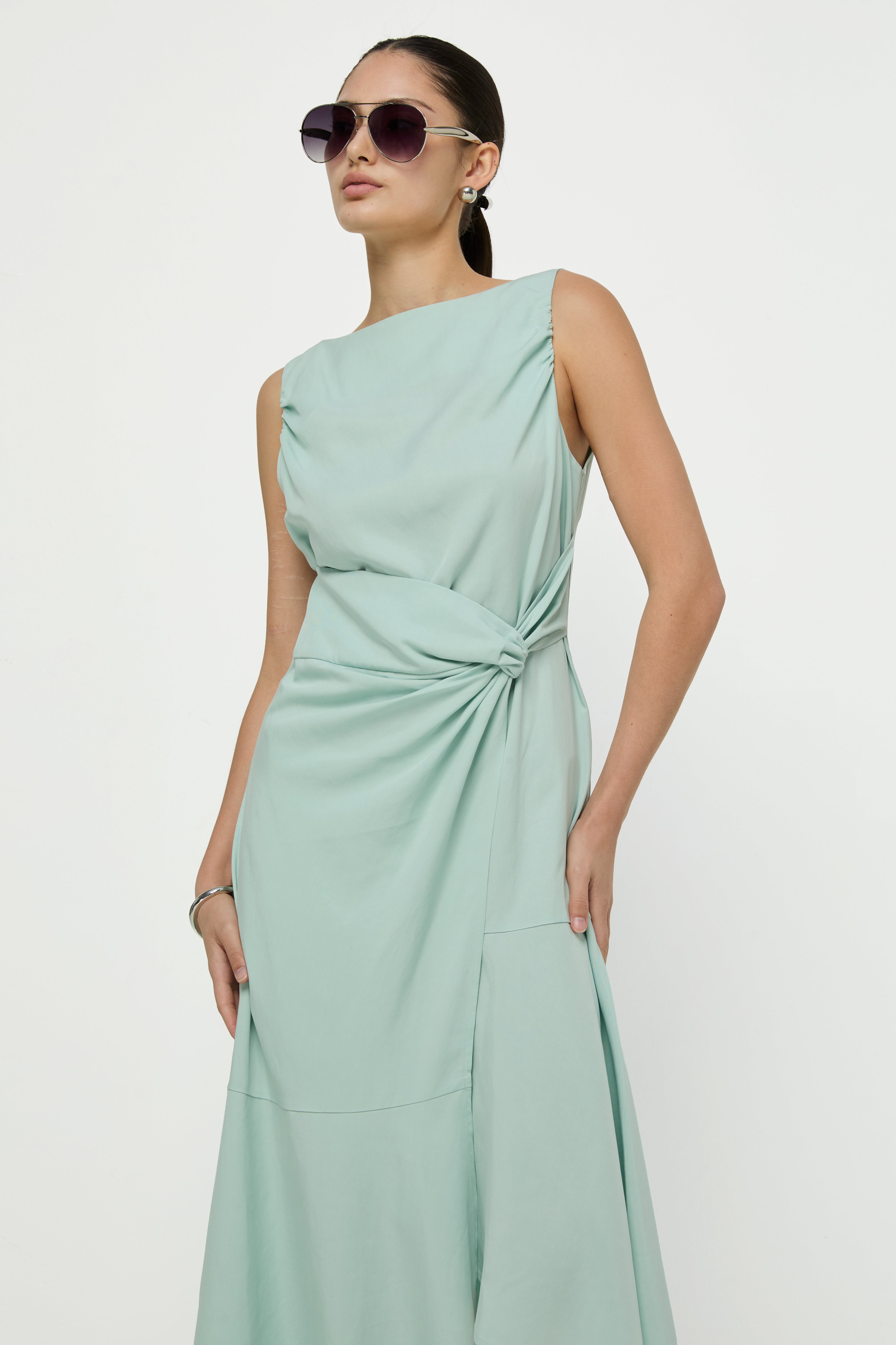 GATHERED SIDE-TIE MIDI DRESS
