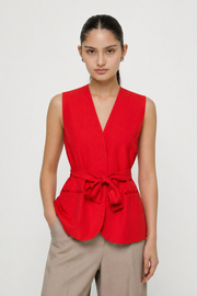 SLEEVELESS TIE-WAIST TOP