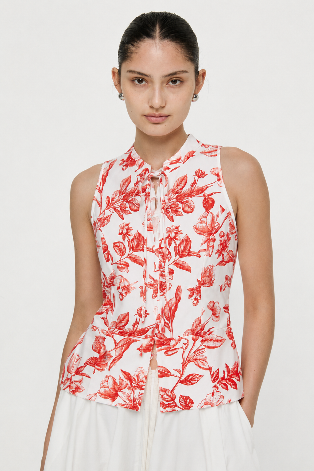 FLORAL TIE-NECK TOP