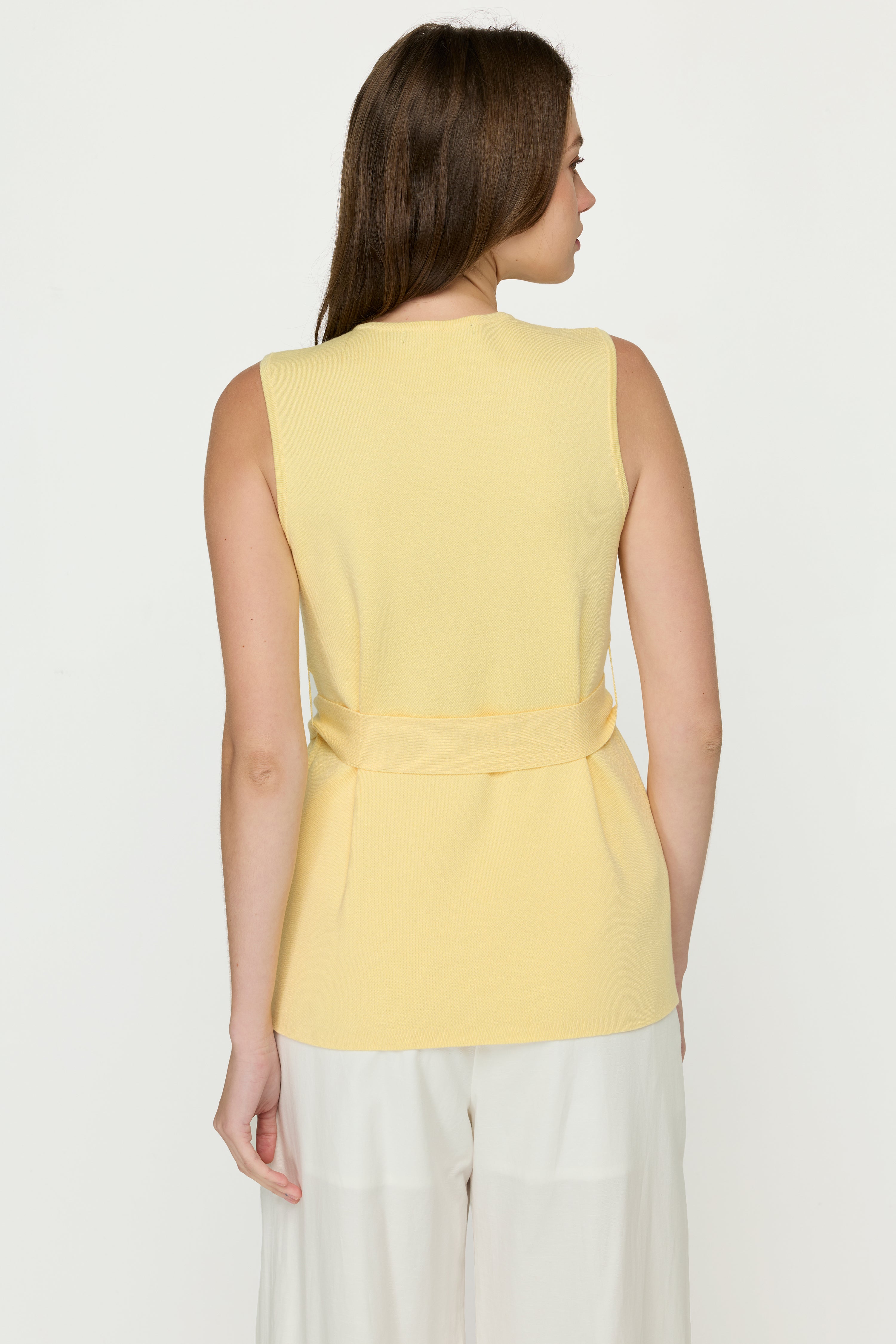 SLEEVELESS TIE-WAIST TOP
