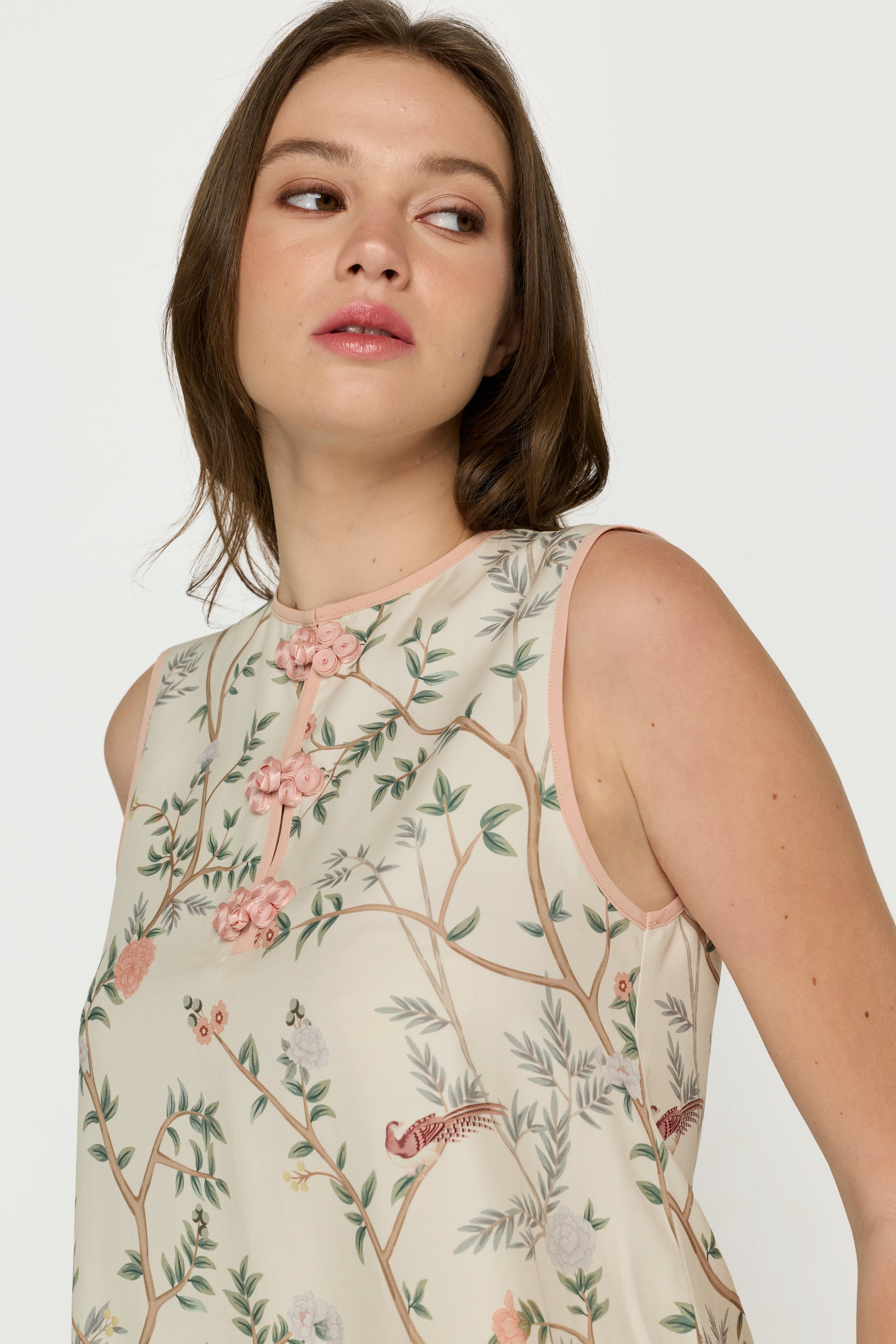 SLEEVELESS CROP TOP