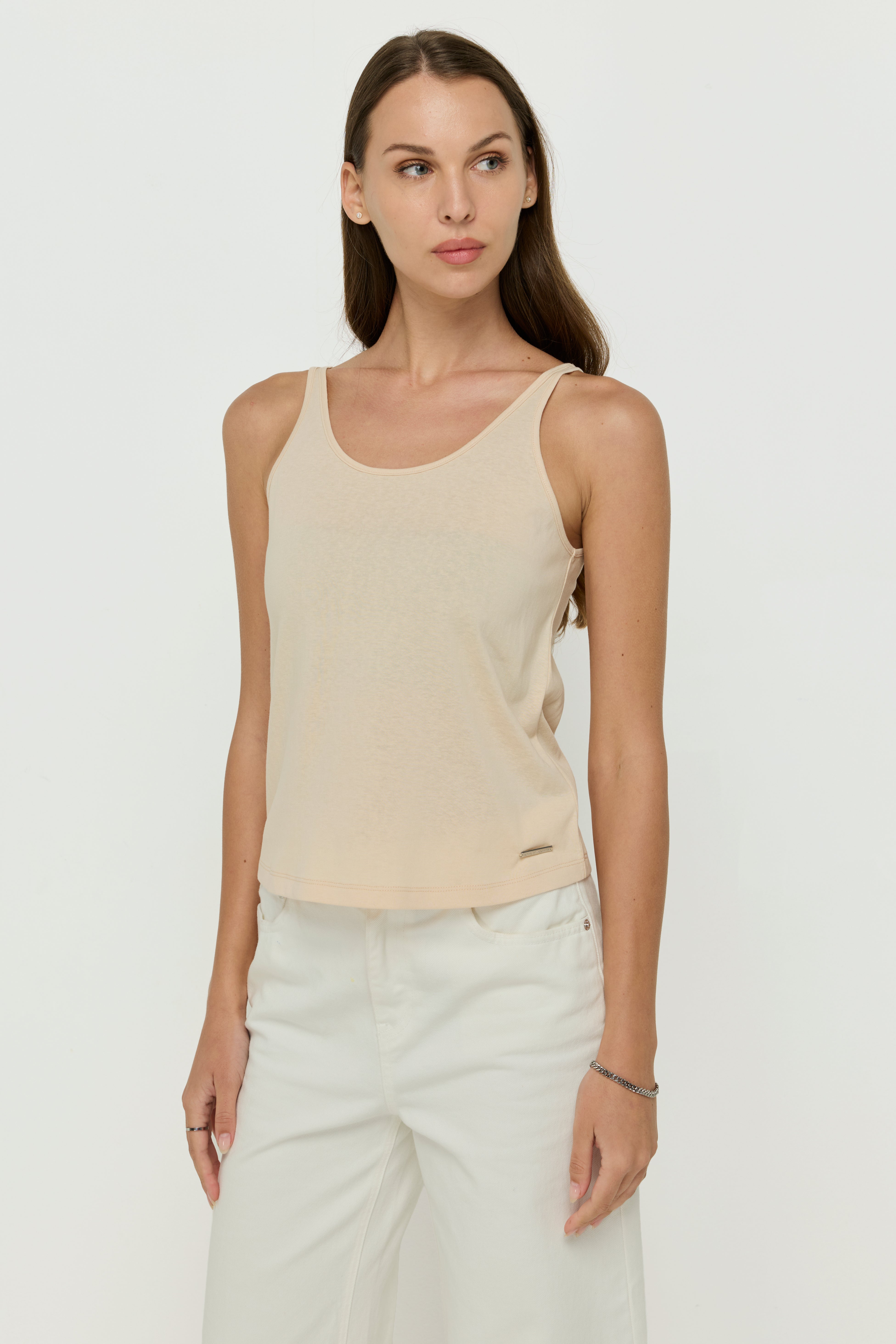 SCOOP NECK TANK TOP
