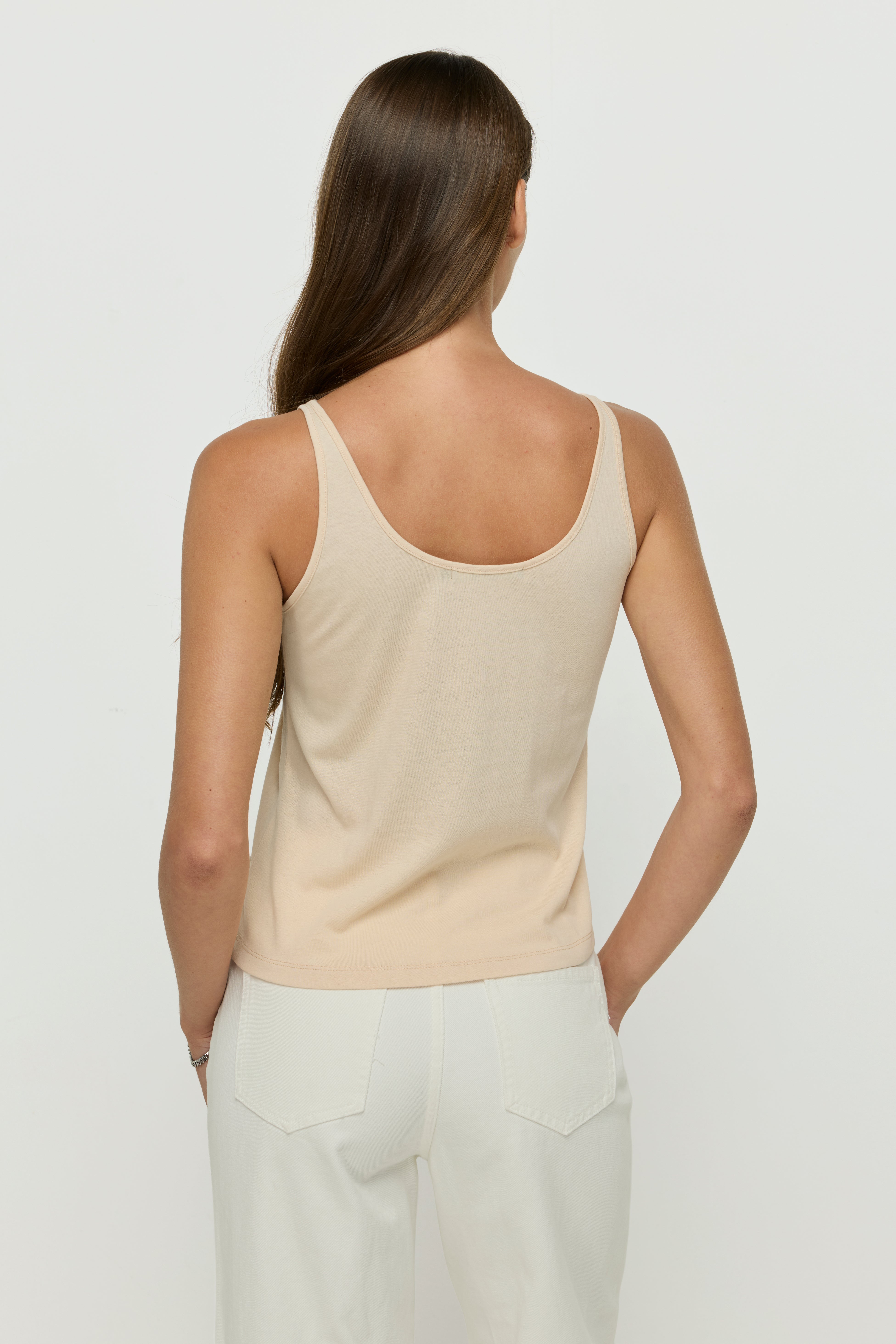 SCOOP NECK TANK TOP