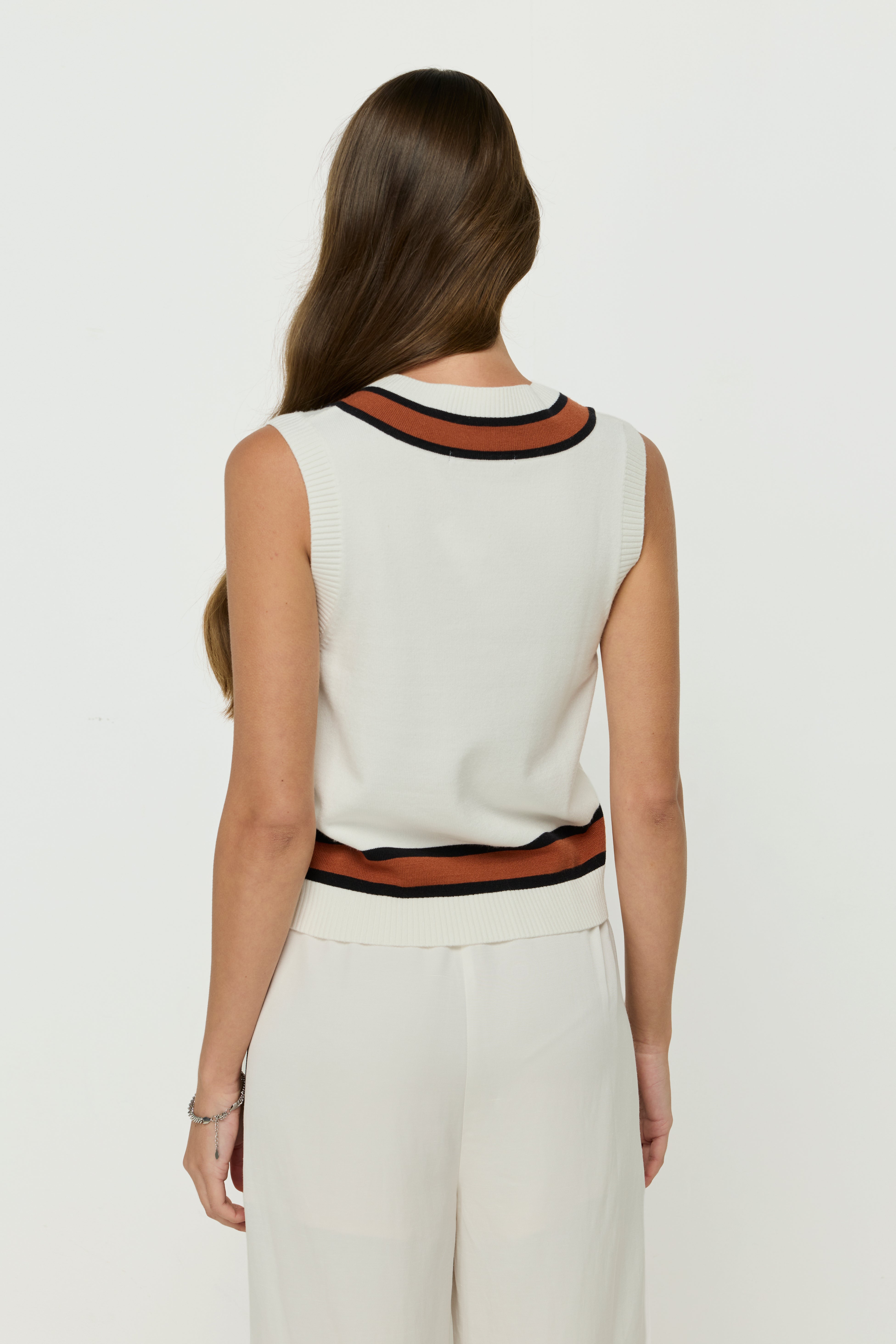 RIBBED SLEEVELESS KNIT TANK TOP