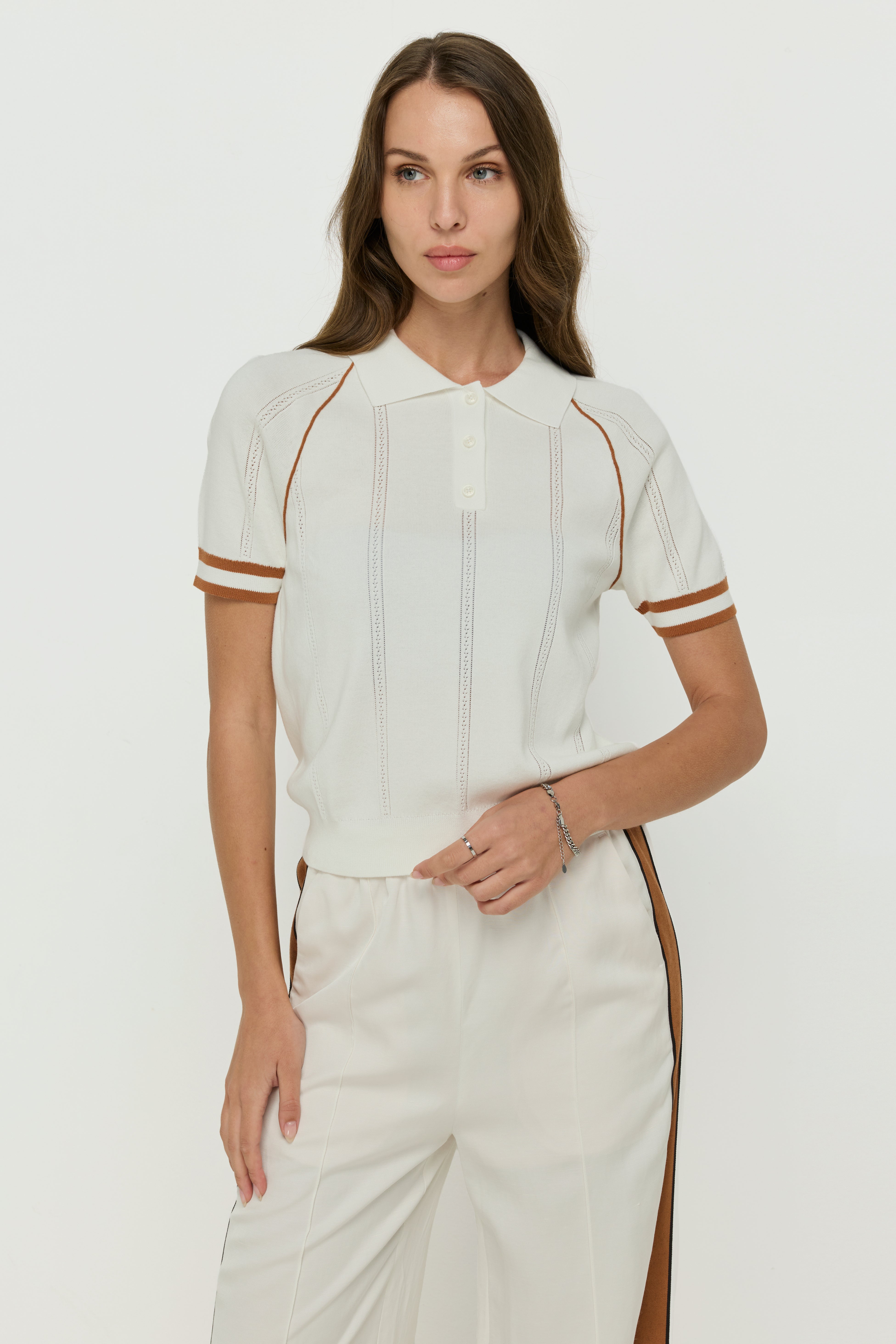 CONTRAST TRIM FLAT-KNIT POLO TOP