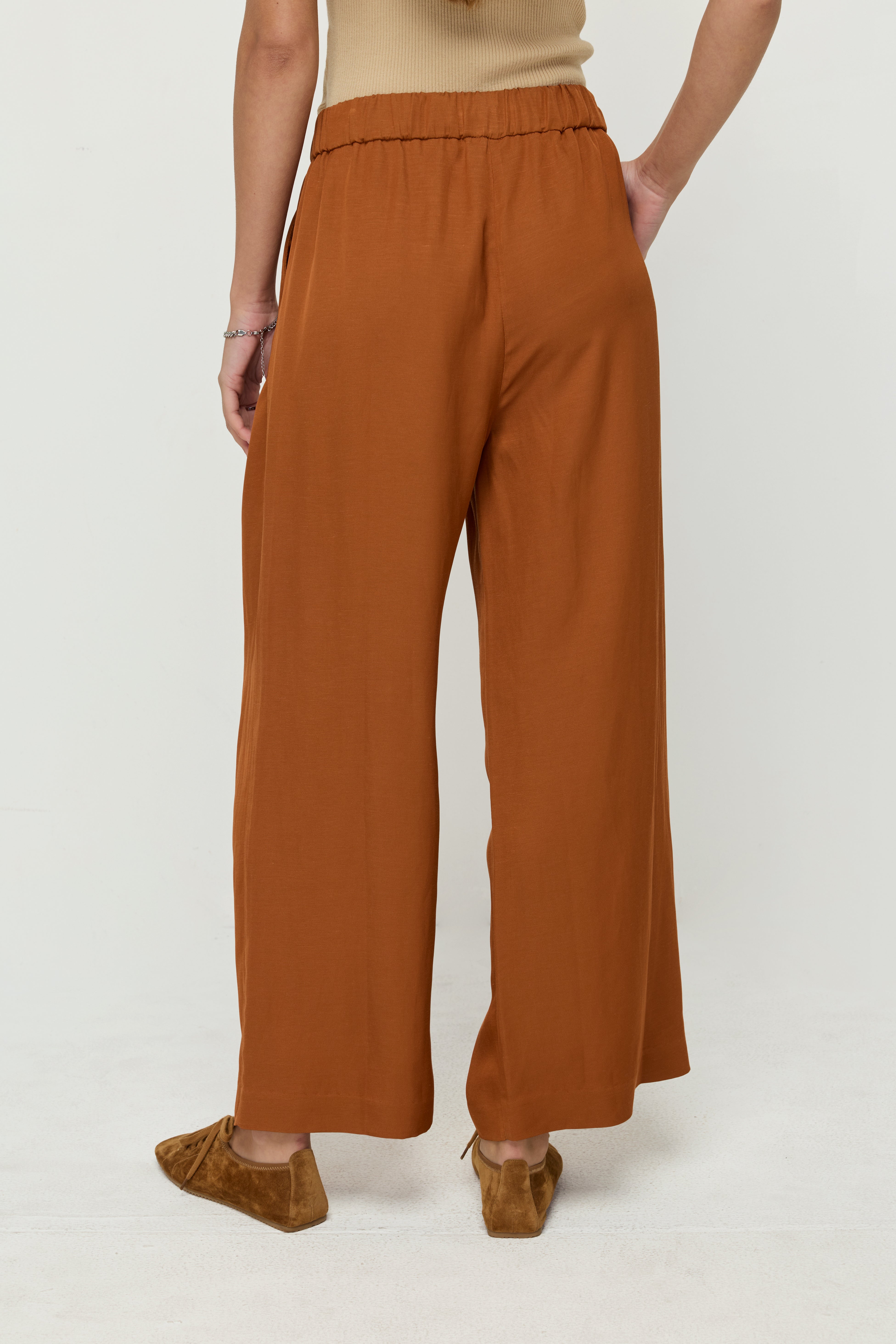 RELAXED BELTED WIDE-LEG TROUSERS