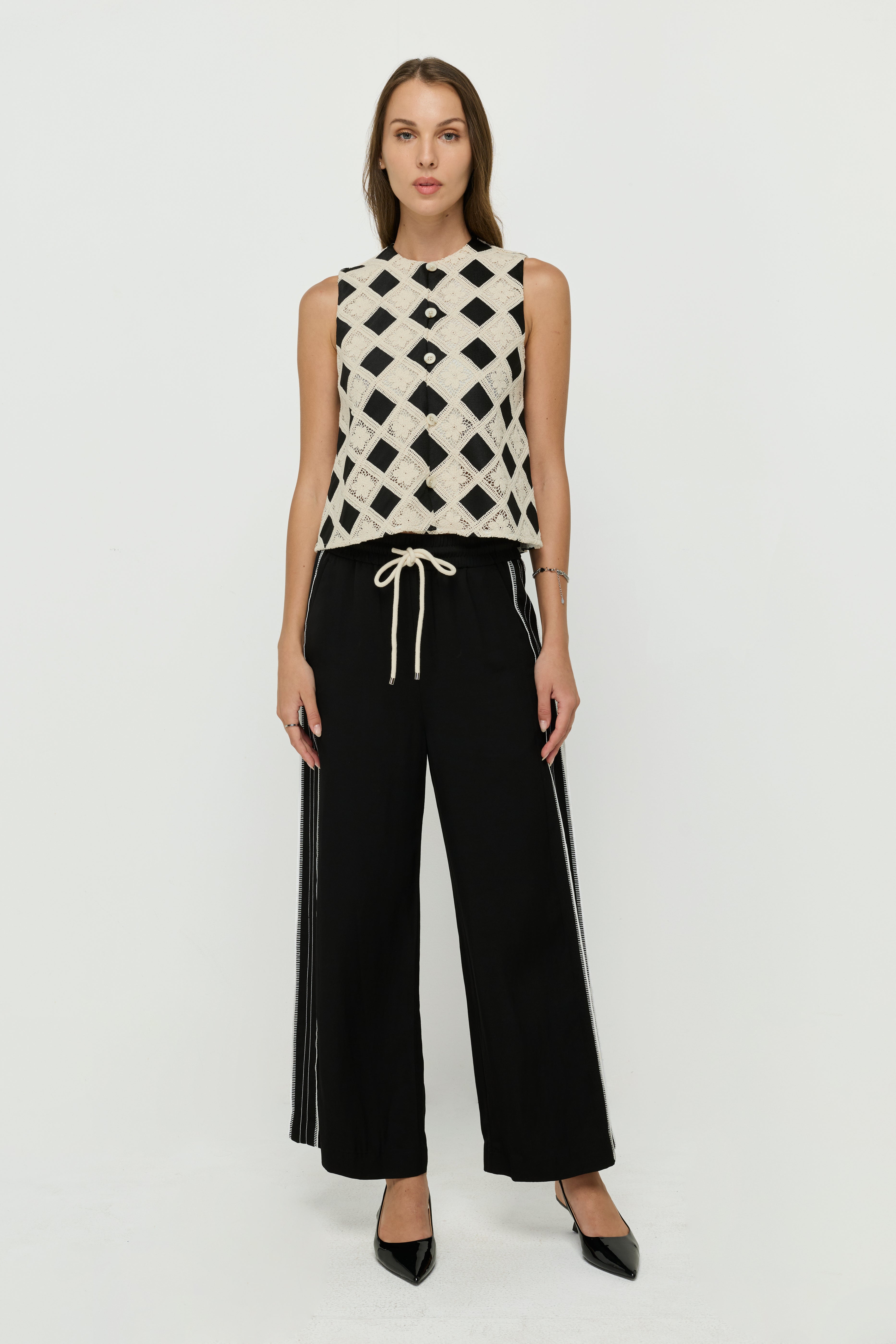 CONTRAST SIDE-STRIPE DRAWSTRING TROUSERS
