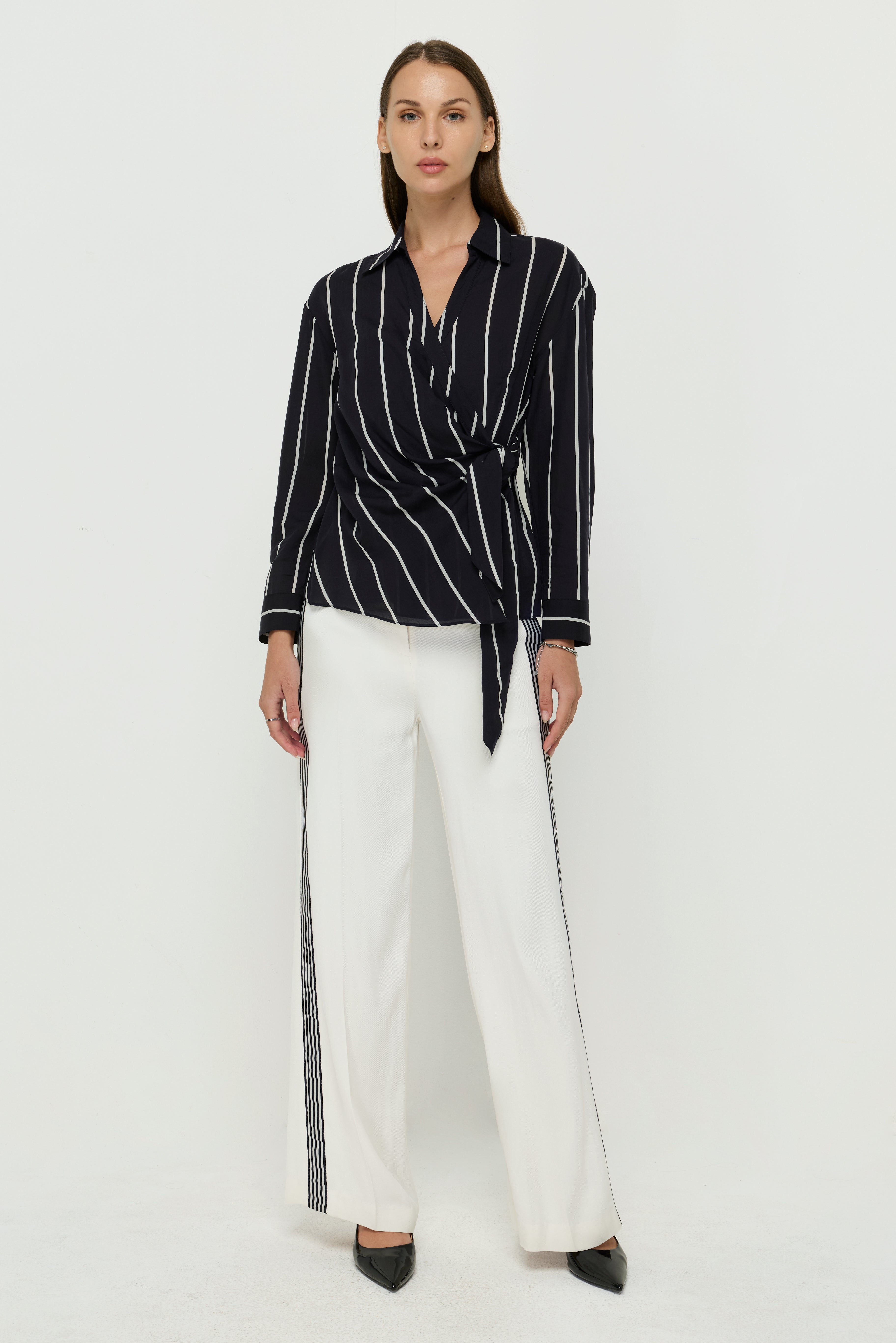 SIDE-STRIPE DRAWSTRING WIDE-LEG TROUSERS