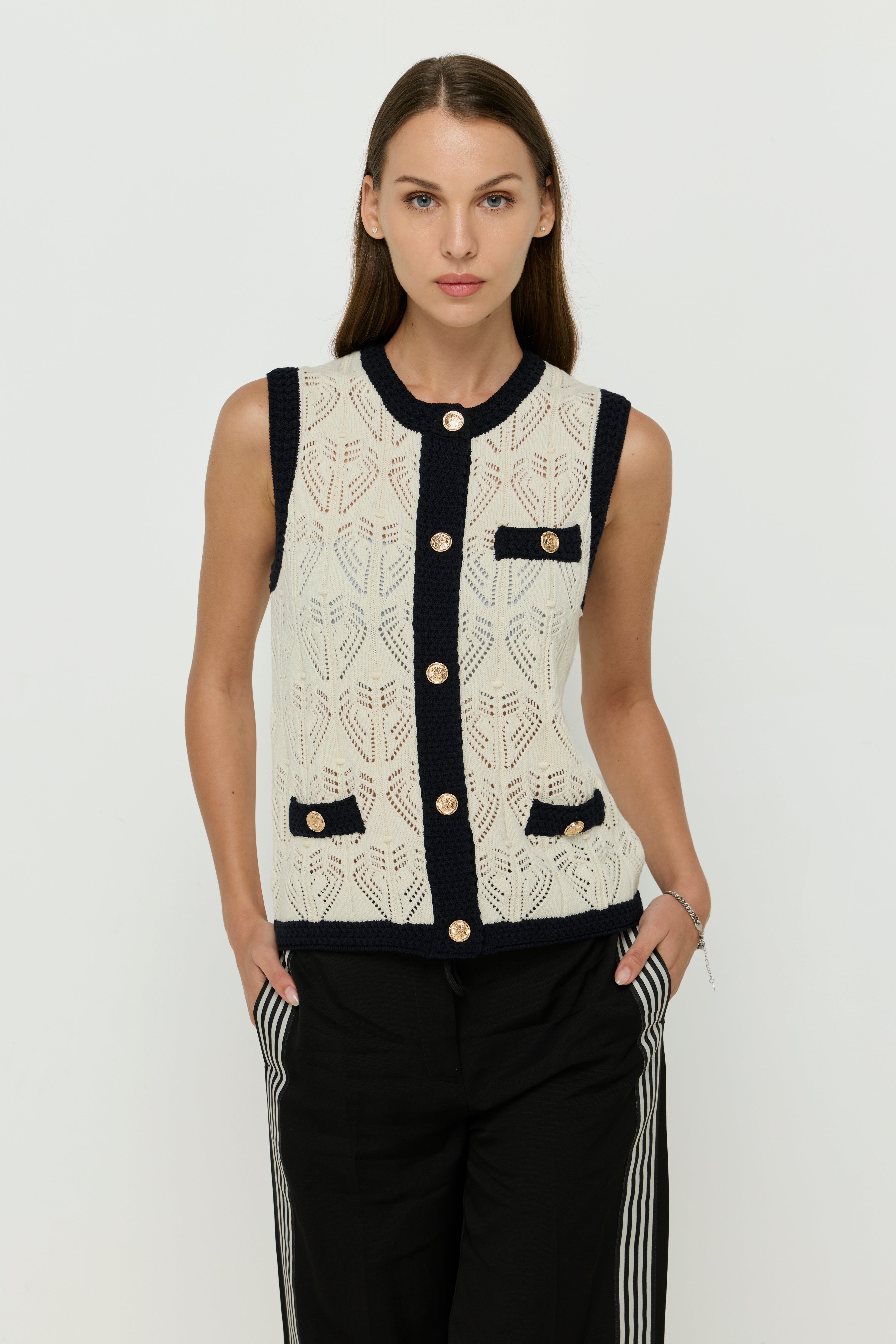 CONTRAST TRIM CROCHET KNIT VEST TOP