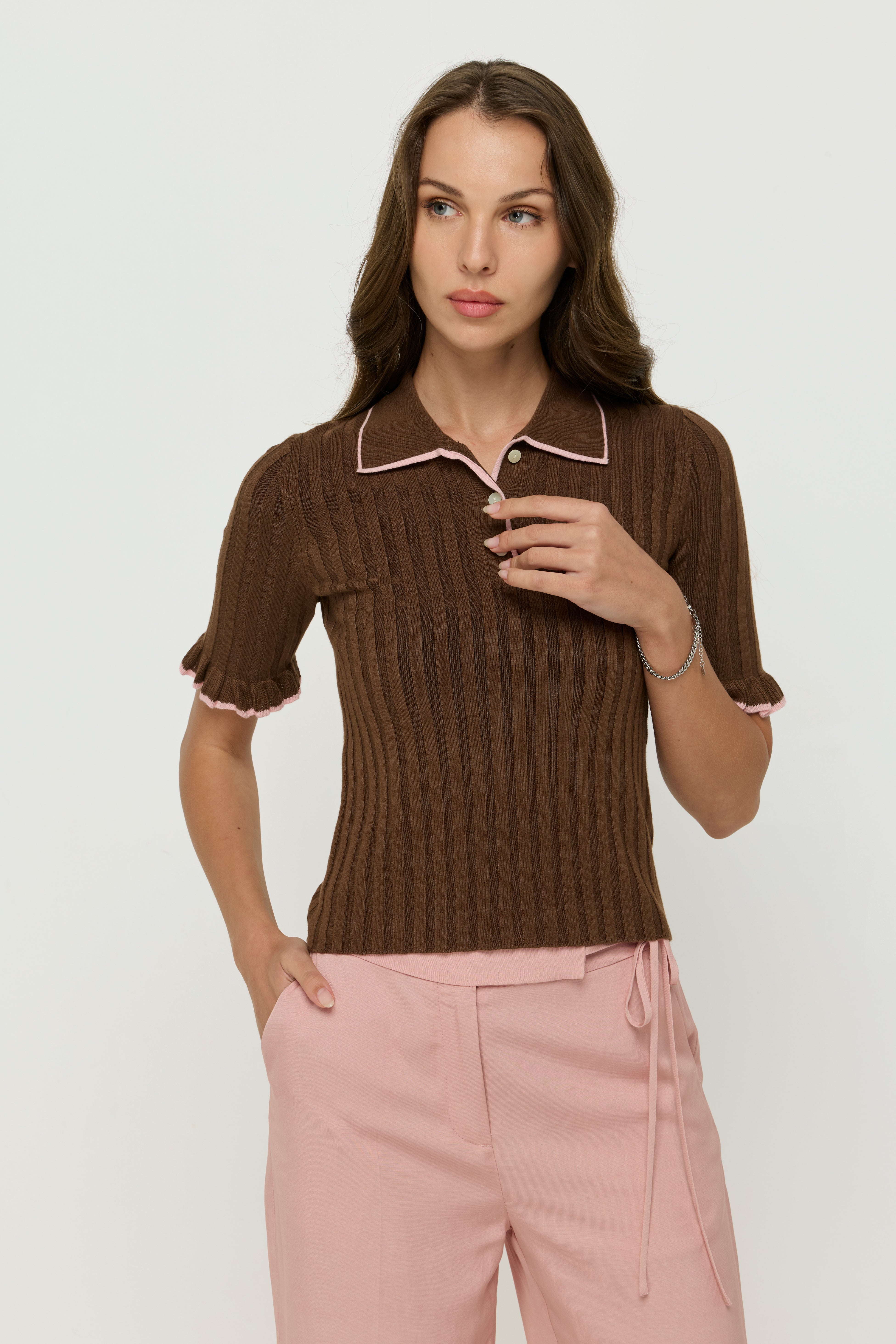 RIBBED CONTRAST TRIM KNIT POLO TOP