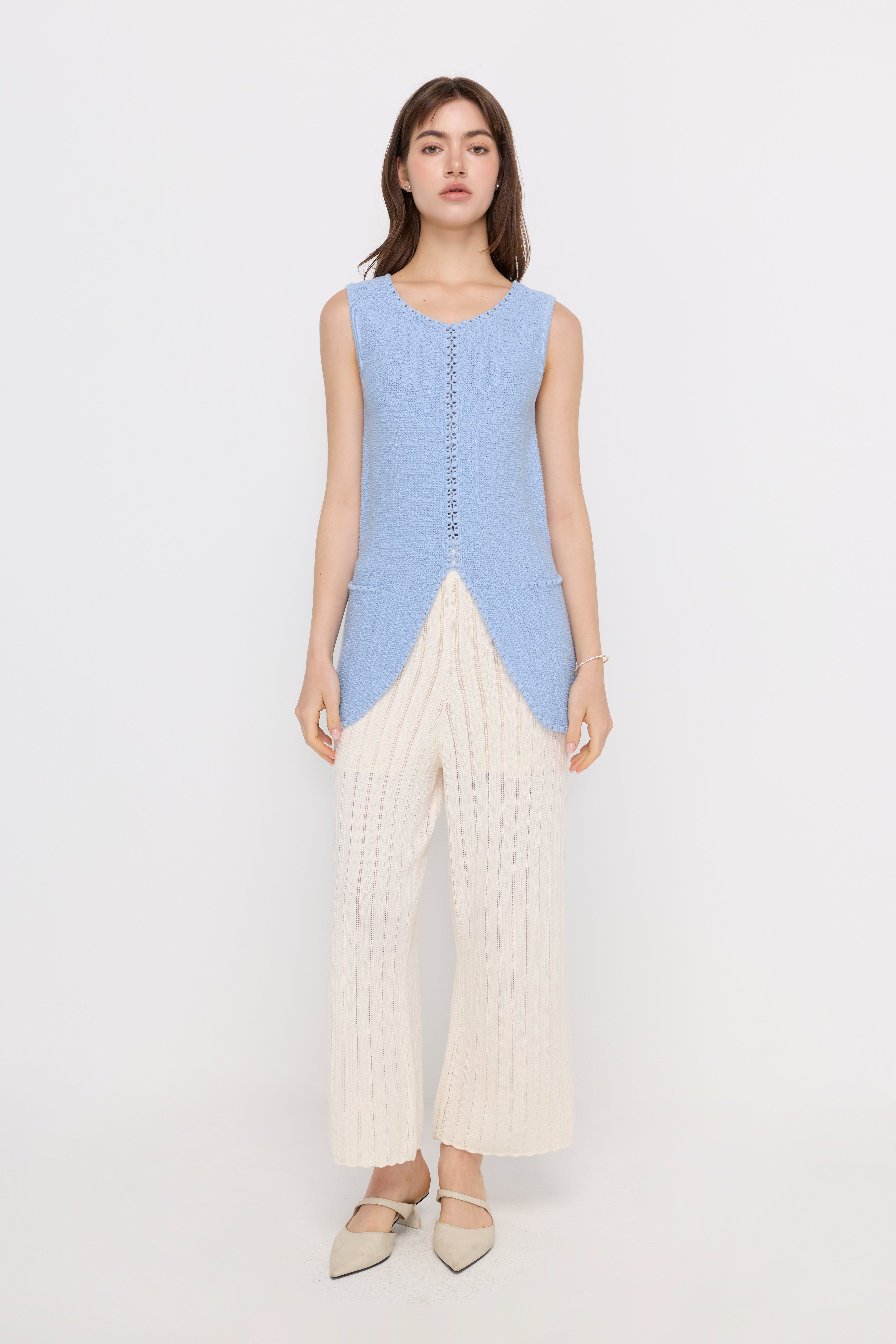 TEXTURED TRIM SLEEVELESS VEST TOP