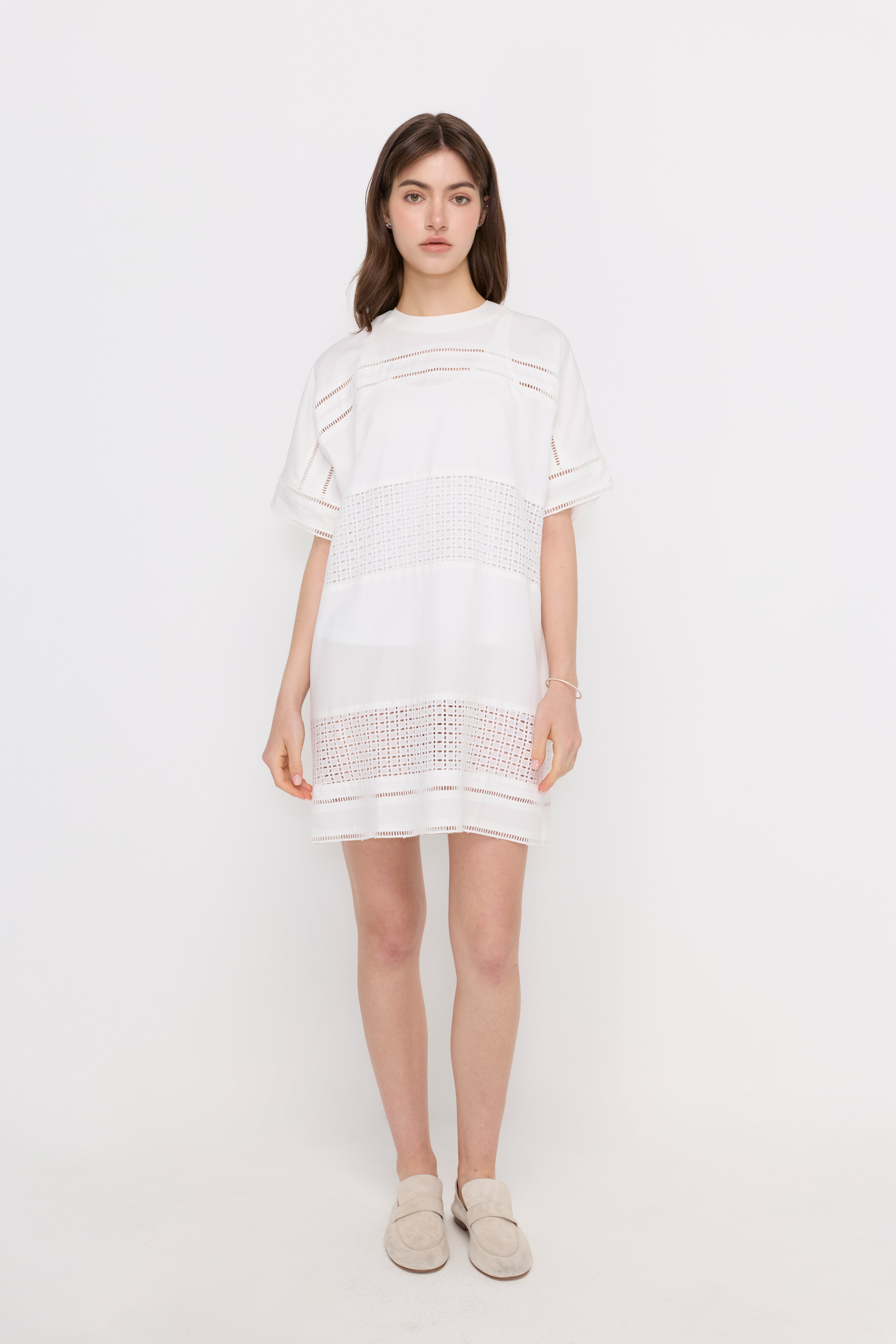 LACE PANEL SHIFT DRESS