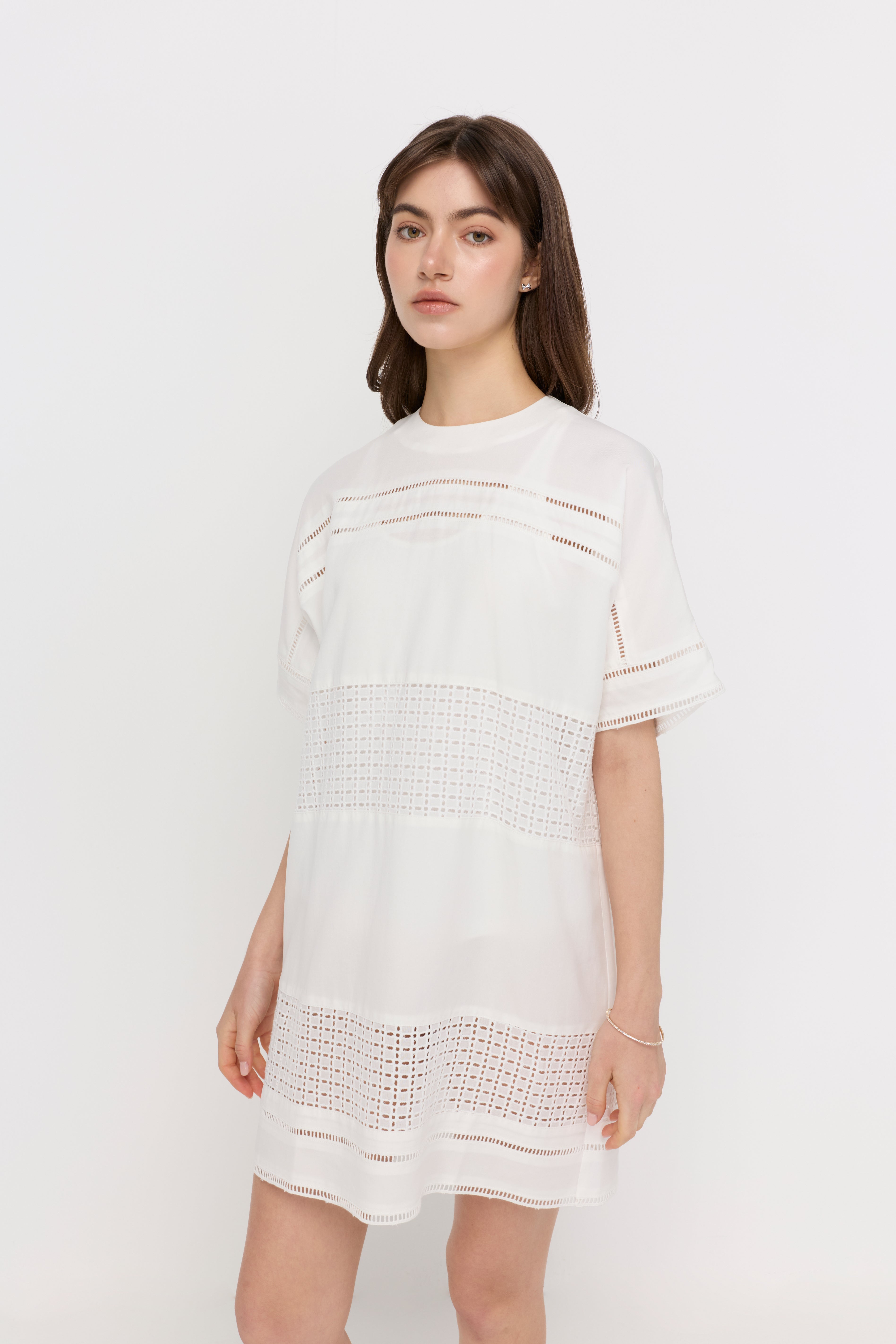 LACE PANEL SHIFT DRESS