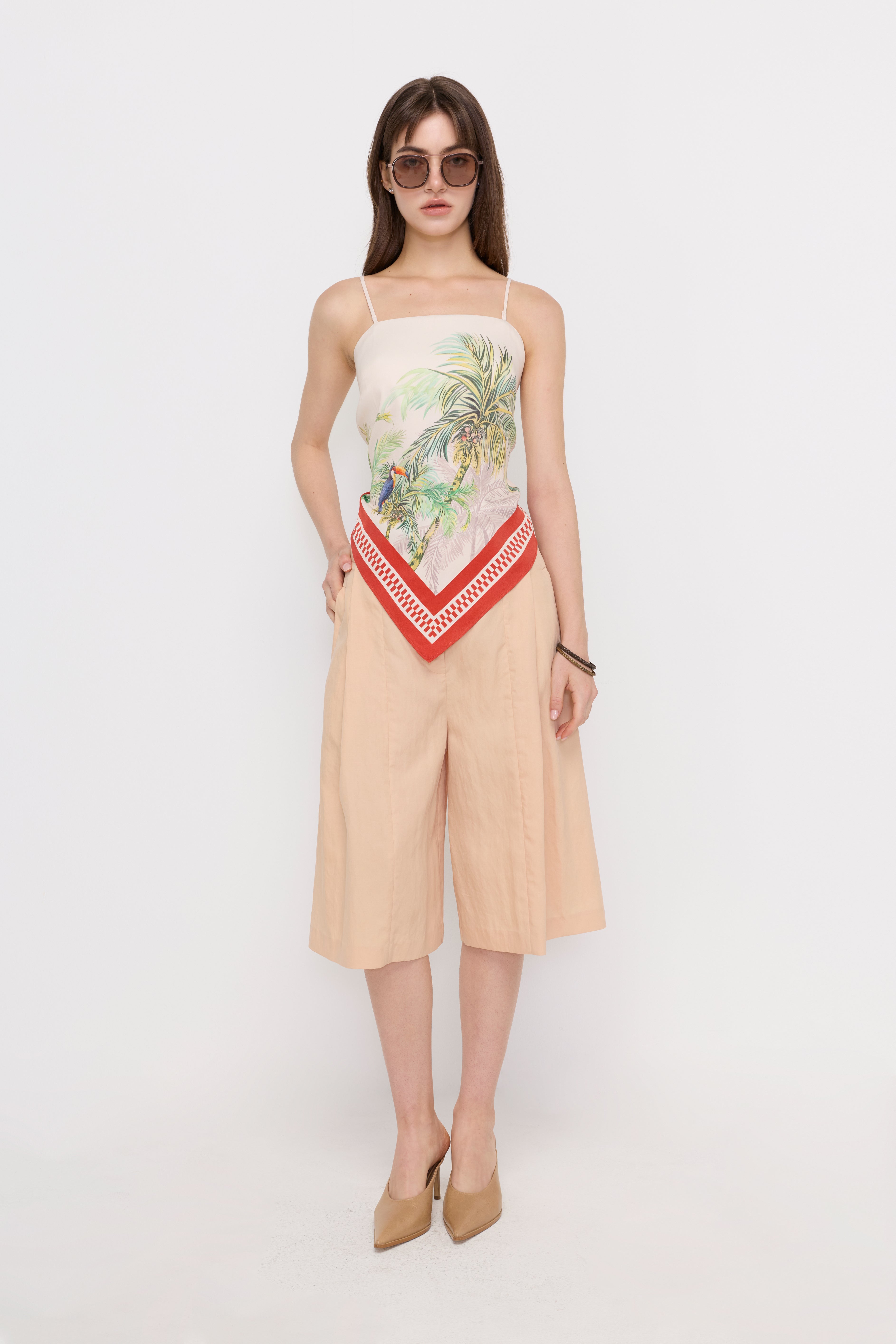 TAILORED PLEATED BERMUDA SHORTS