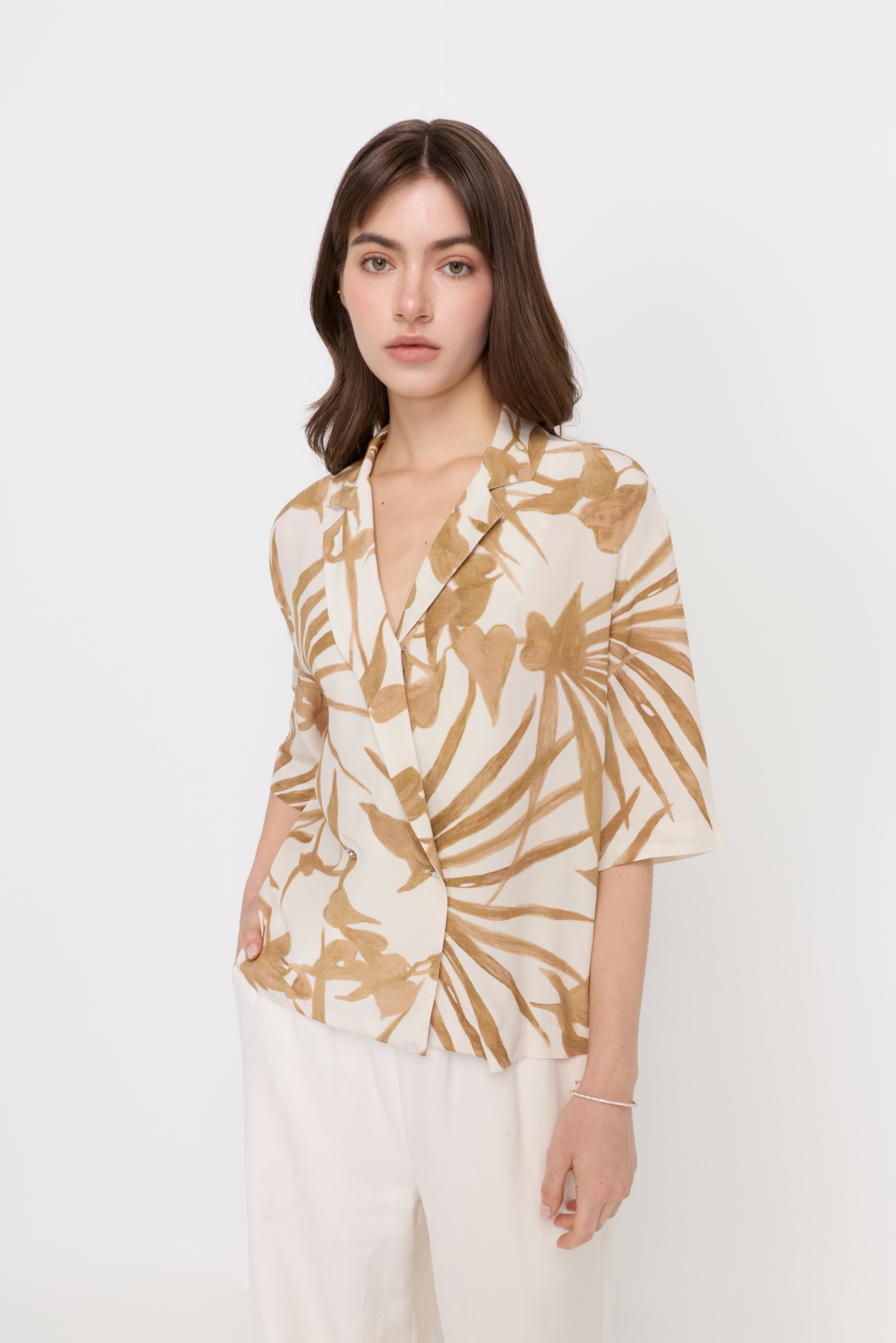 TROPICAL PRINT WRAP BLOUSE