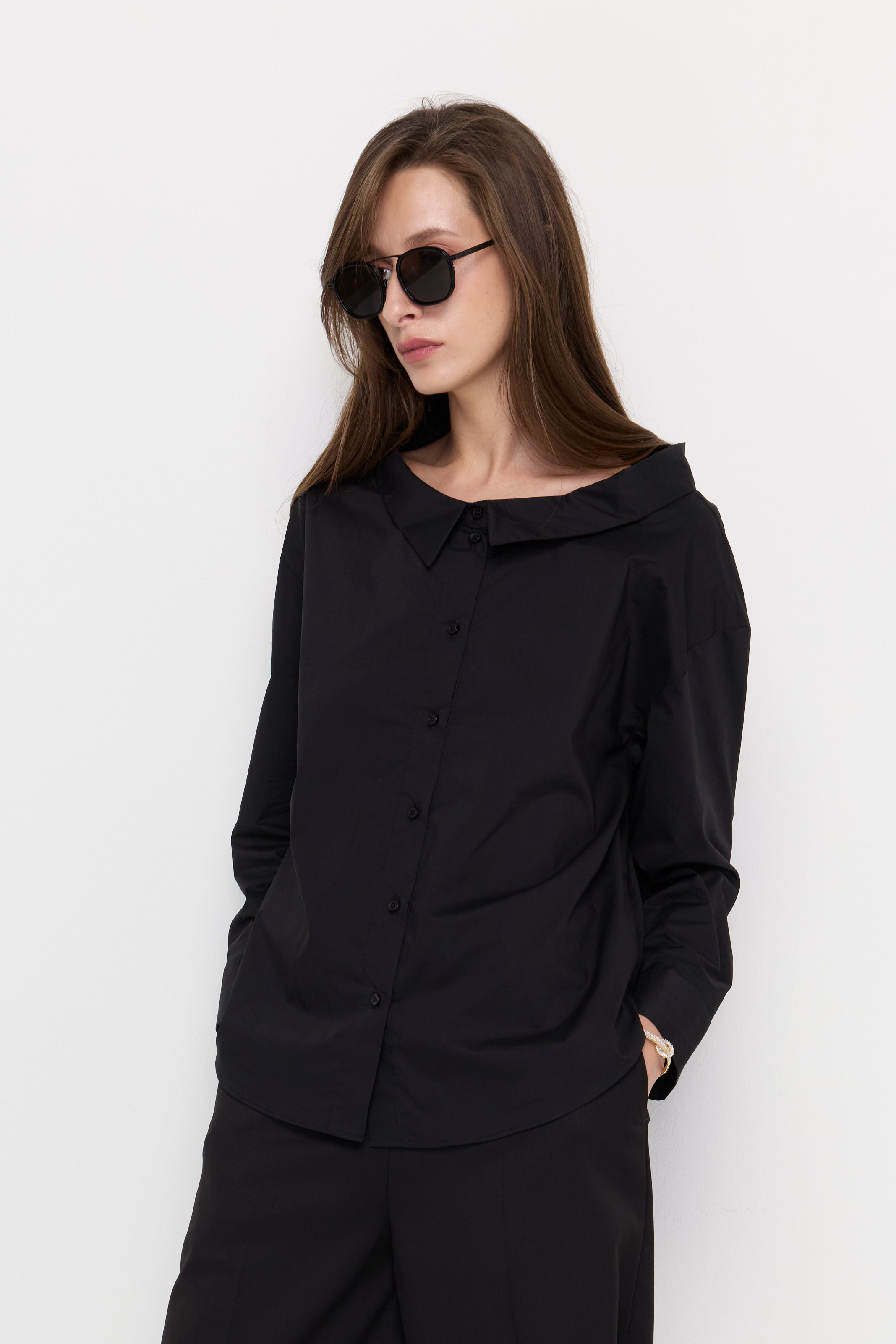 SOFT SCULPT OVERSIZED COLLAR SHIRT